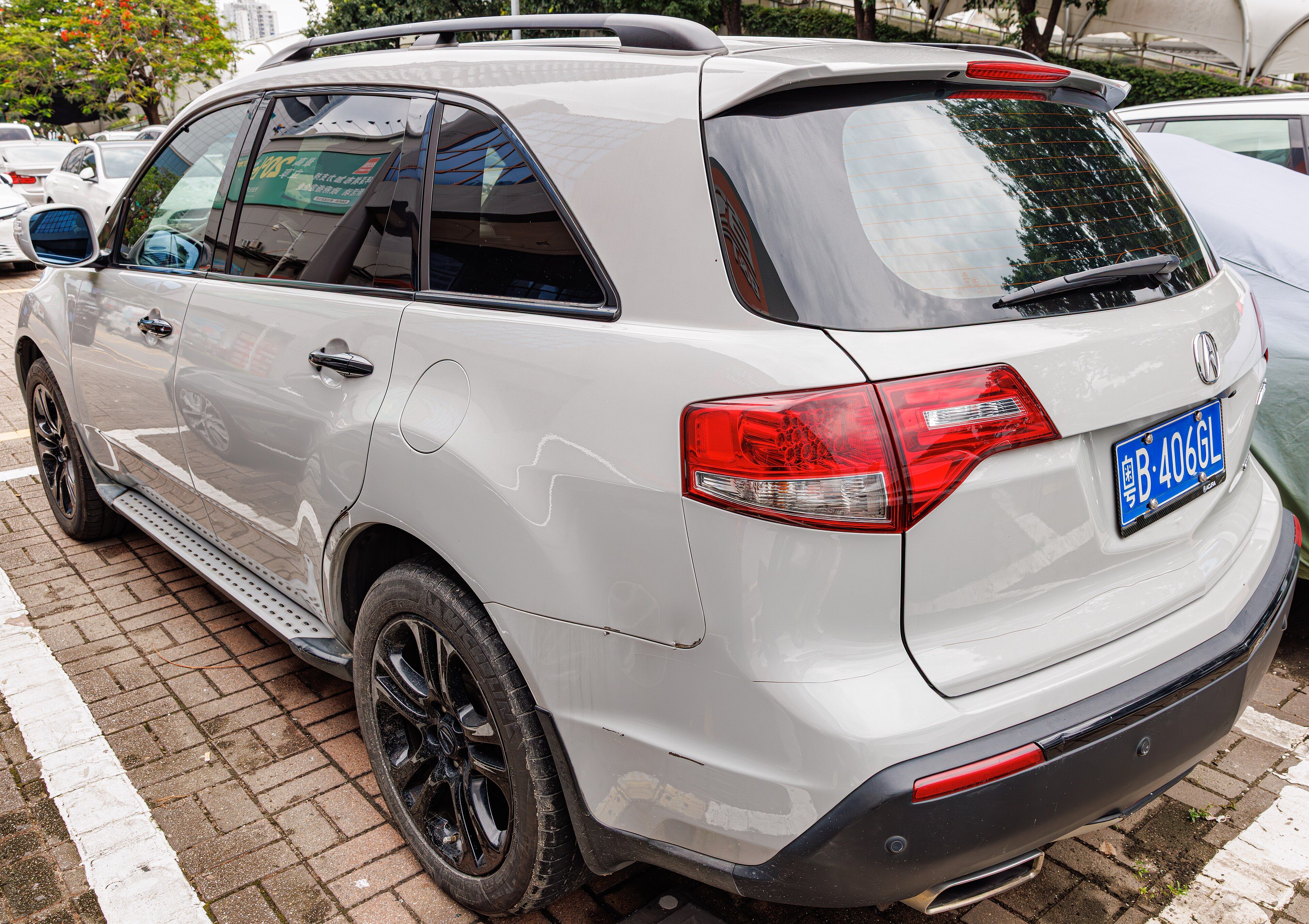 Acura MDX (second generation), exterior view