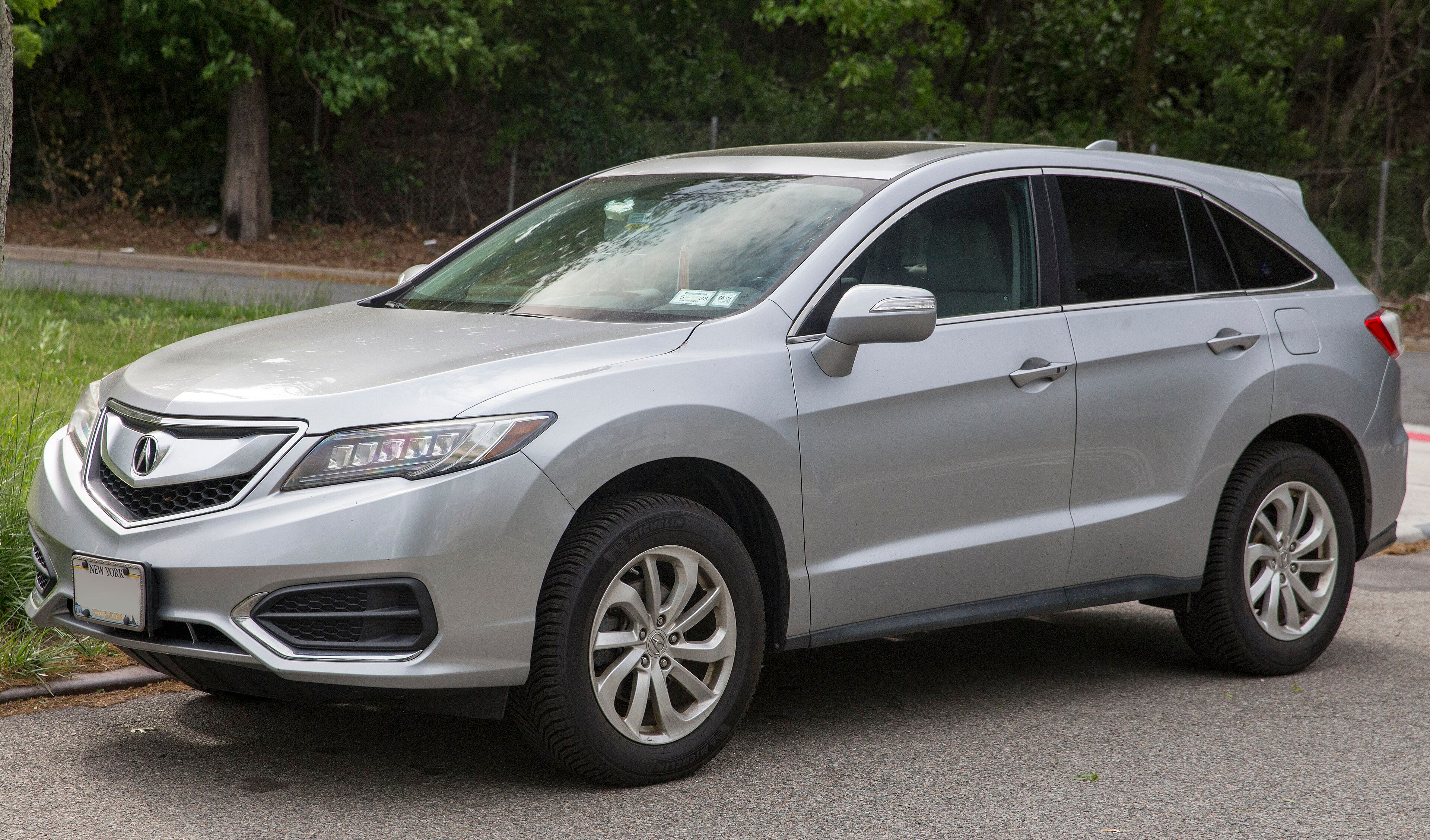 2018 Acura RDX, front three-quarter view