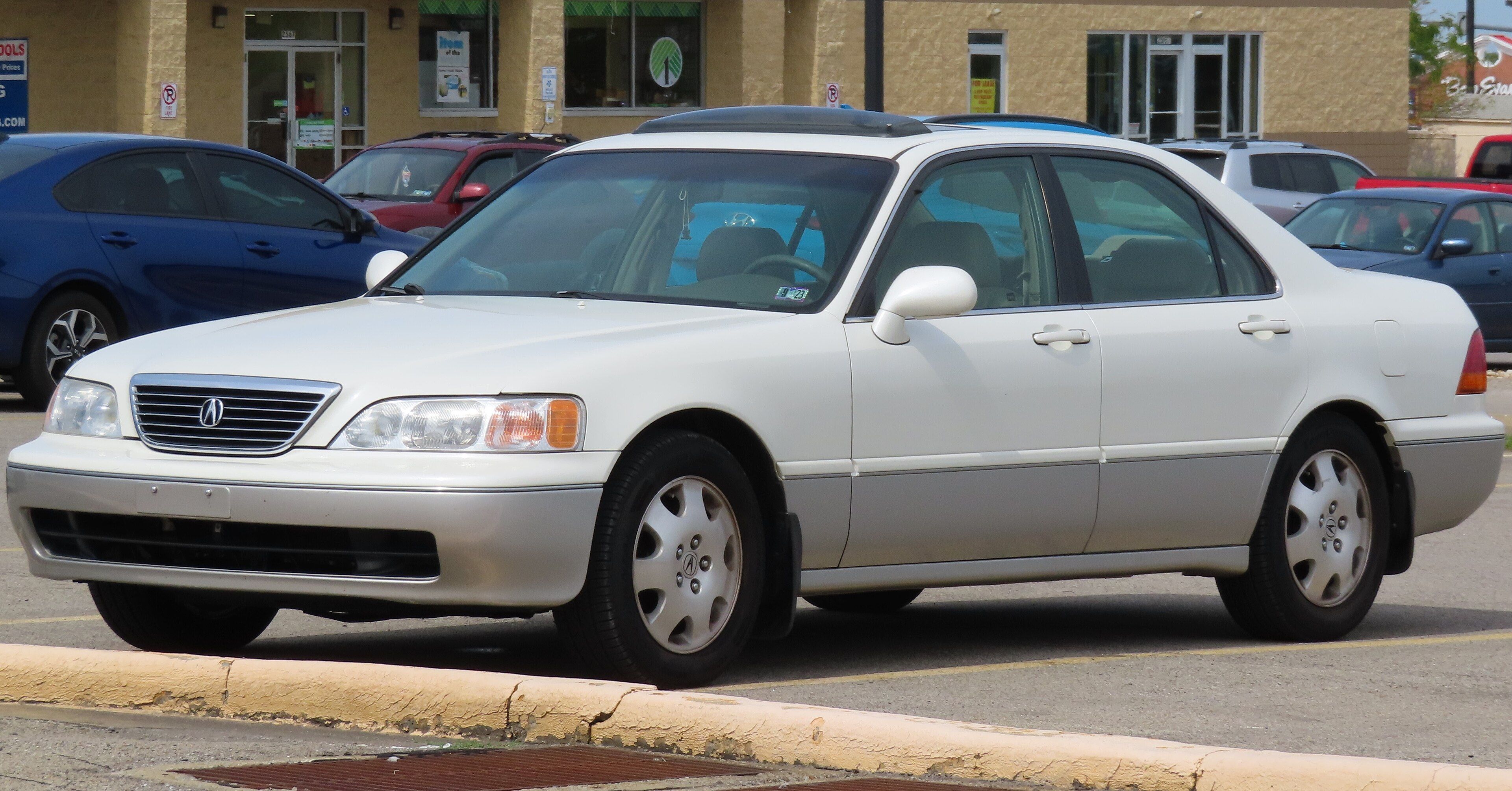 1998 Acura RL, front three-quarter view