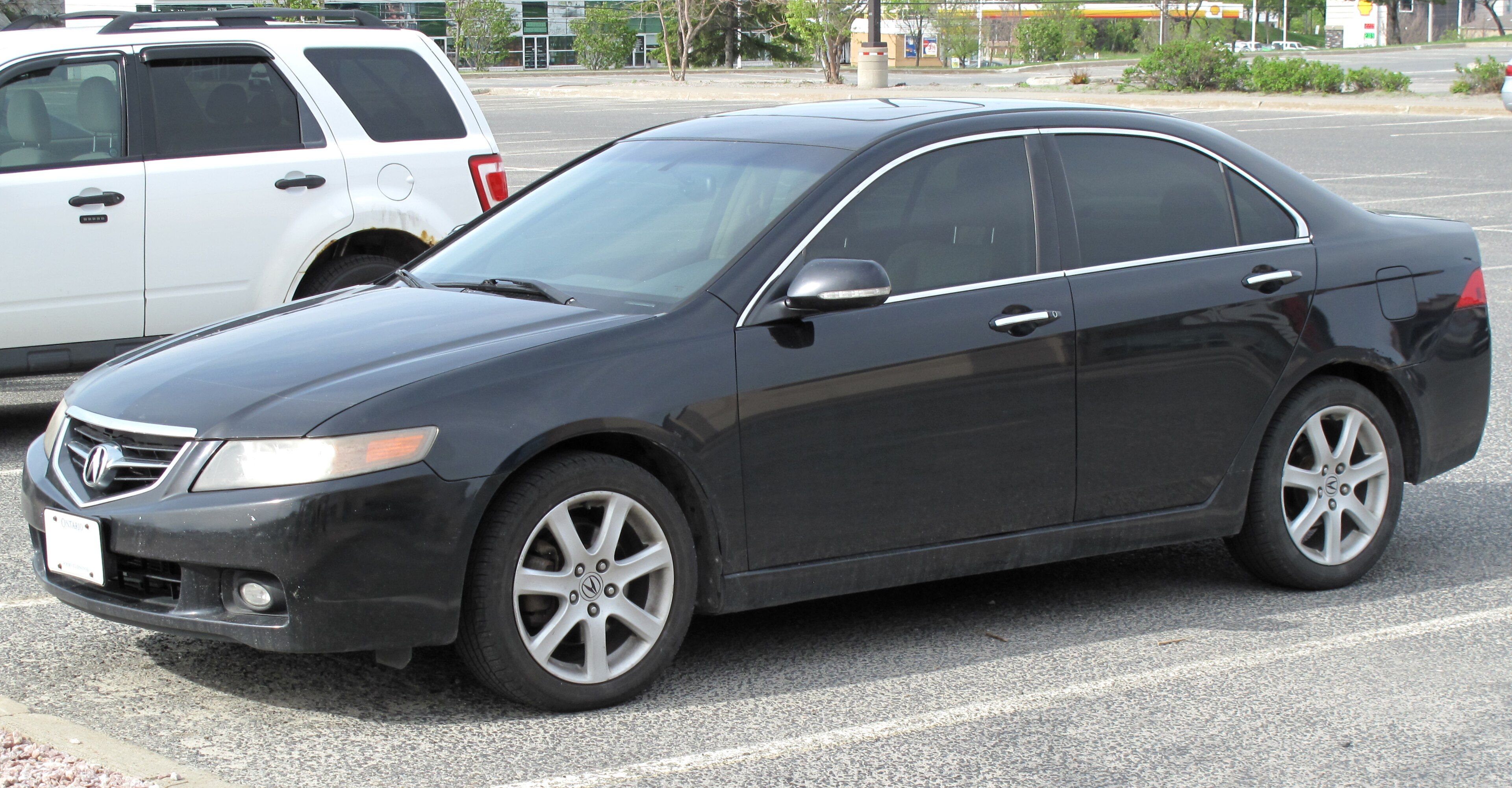 2004 Acura TSX, front three-quarter view