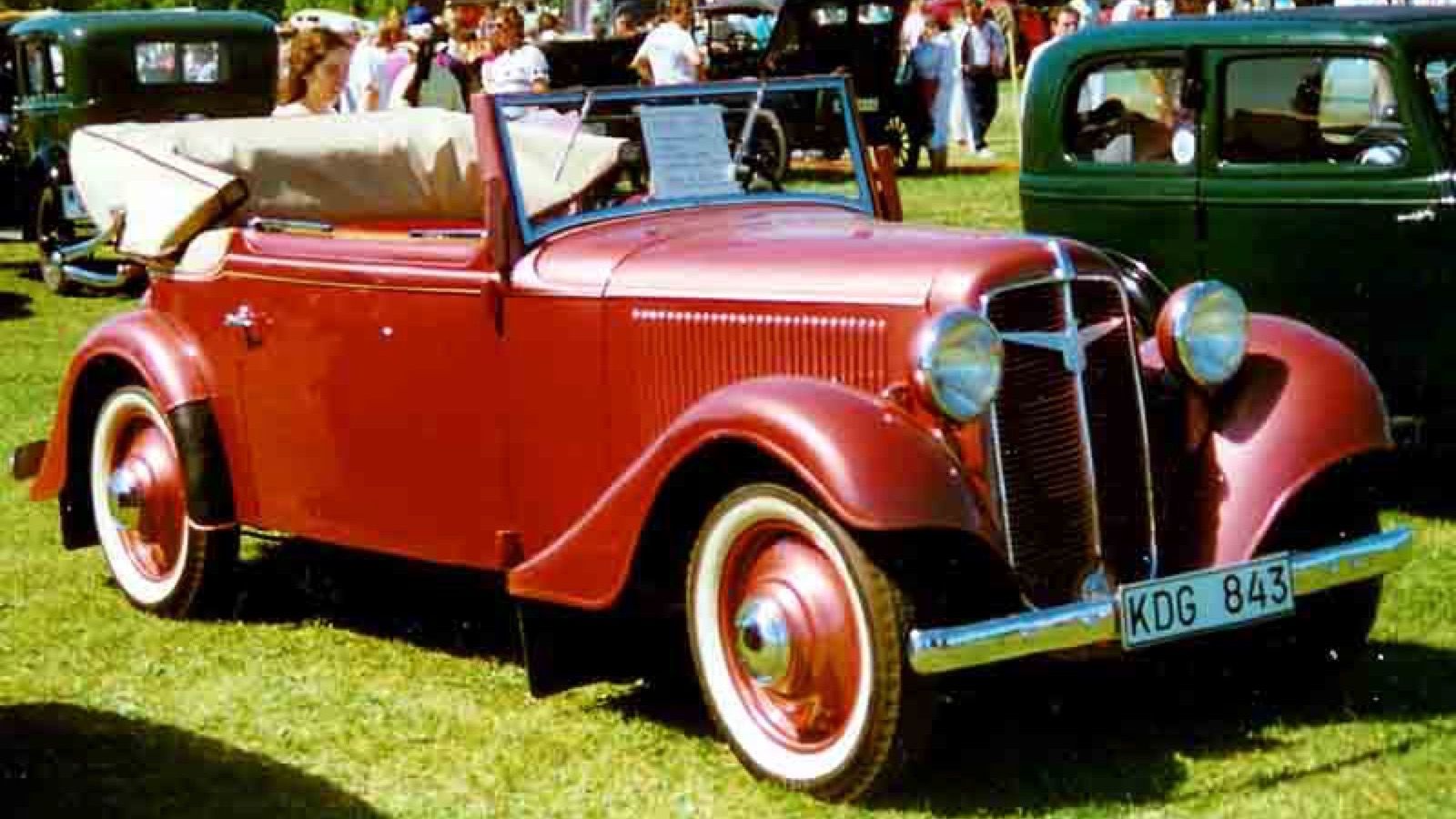 1935 Adler Trumpf cabriolet in red, front three-quarter view
