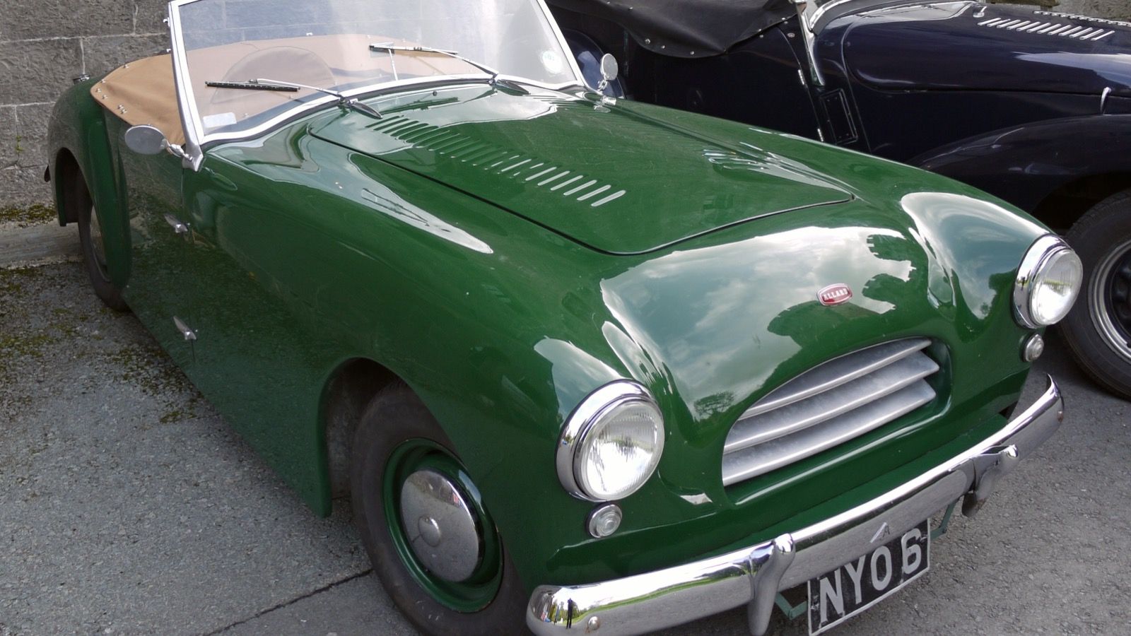 Green Allard Palm Beach 21Z (Mk II) roadster, front-left three-quarter view