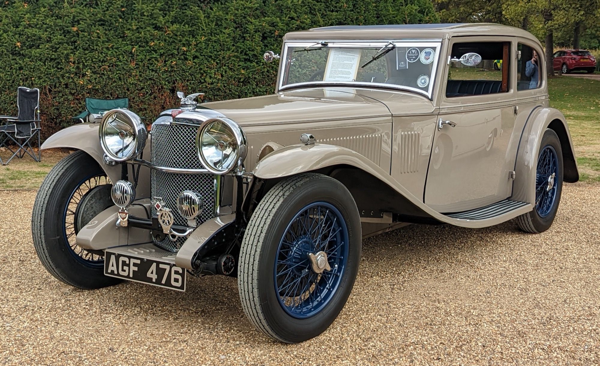 Fawn 1933 Alvis Speed 20 SA coachbuilt saloon, front three-quarter view