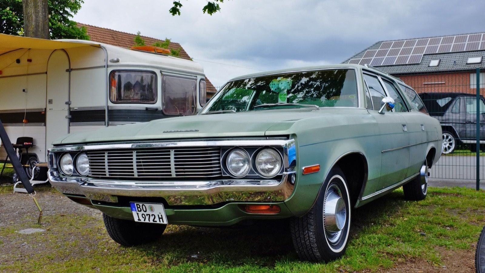 1972 AMC Matador wagon, front three-quarter view