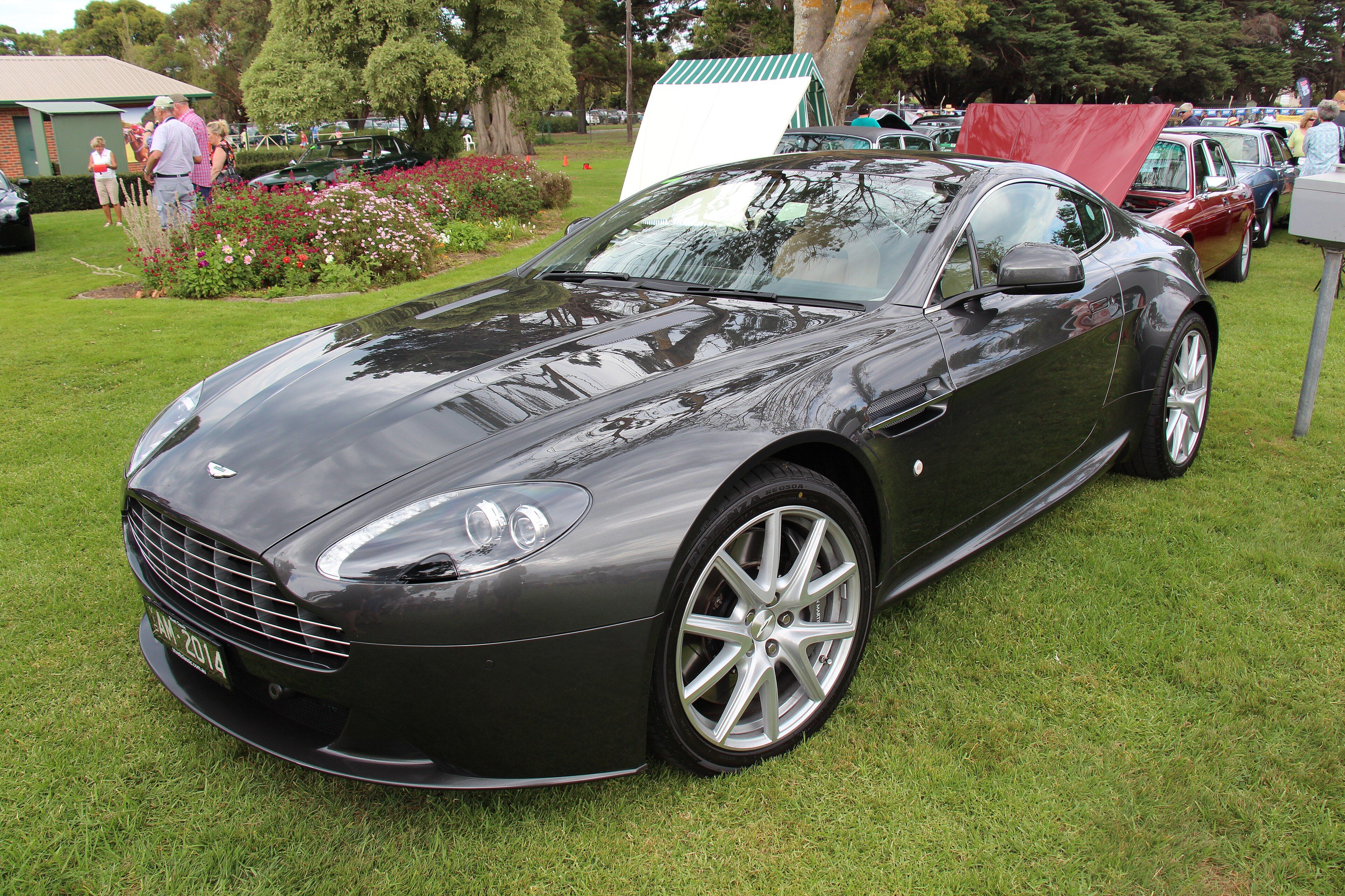 2014 Aston Martin V8 Vantage coupe, front three-quarter view