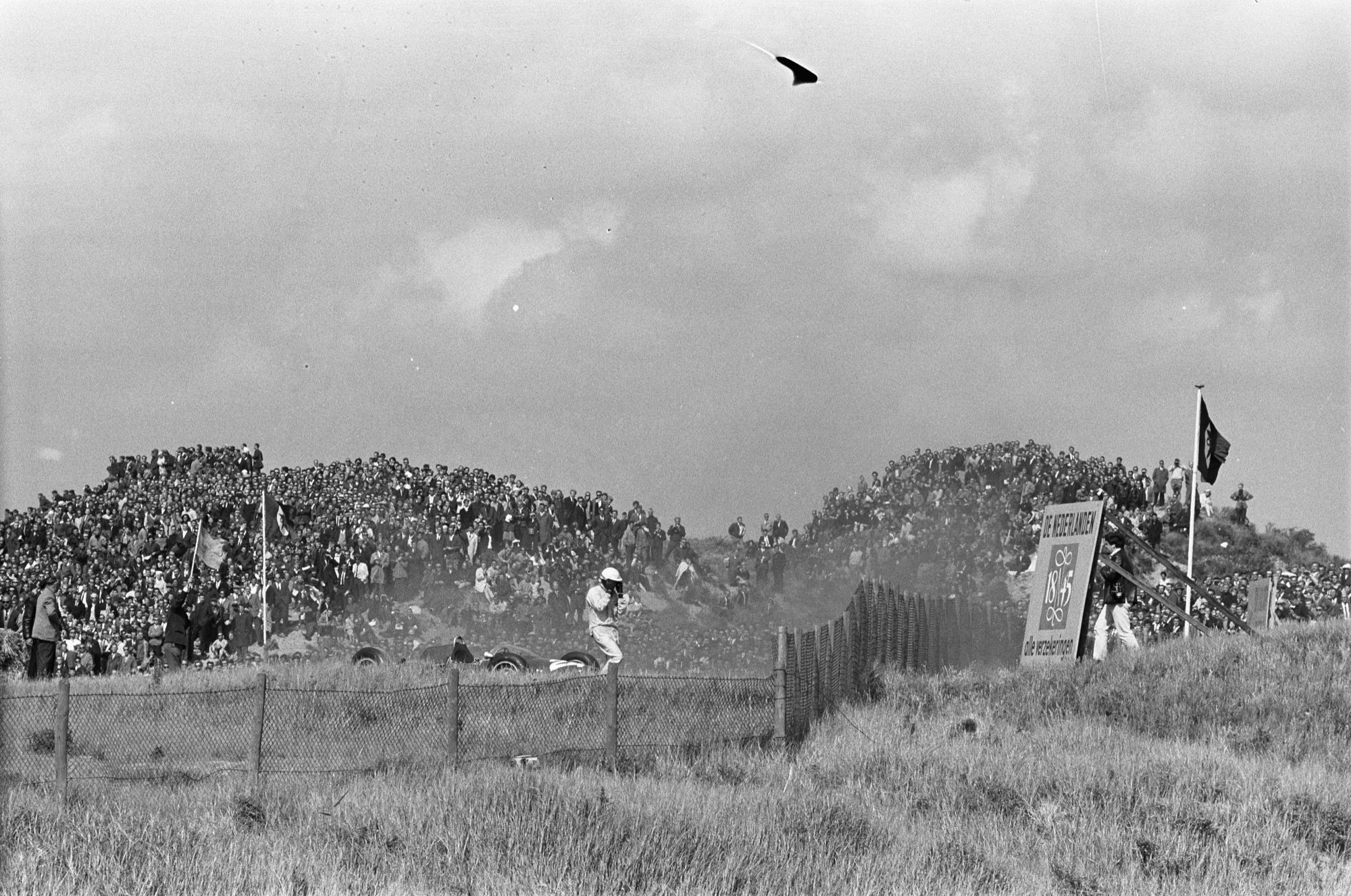 Phil Hill driving the ATS Tipo 100 Formula One car at the 1963 Dutch Grand Prix