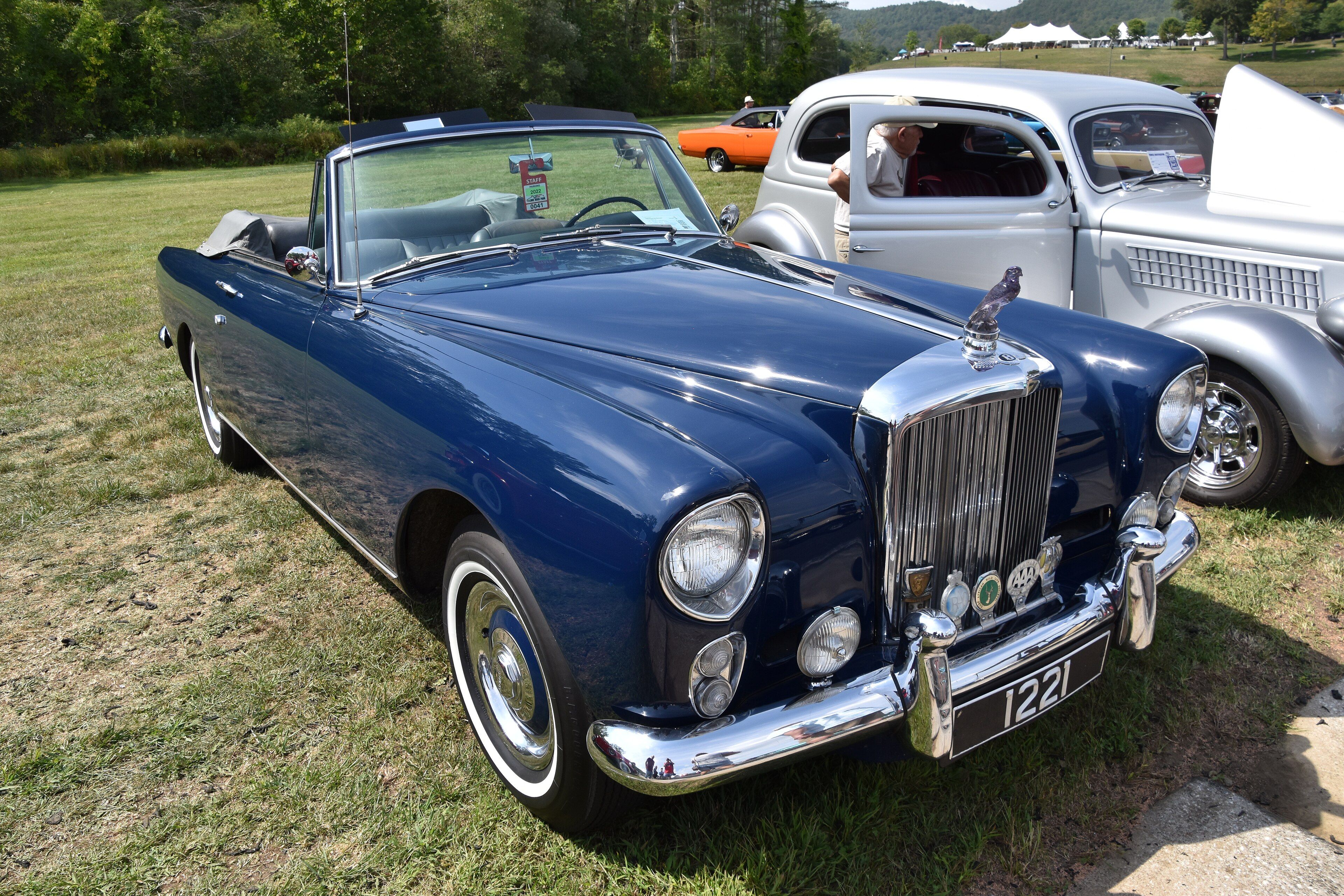 Dark blue 1961 Bentley S2 Continental drophead by Park Ward, front three-quarter view