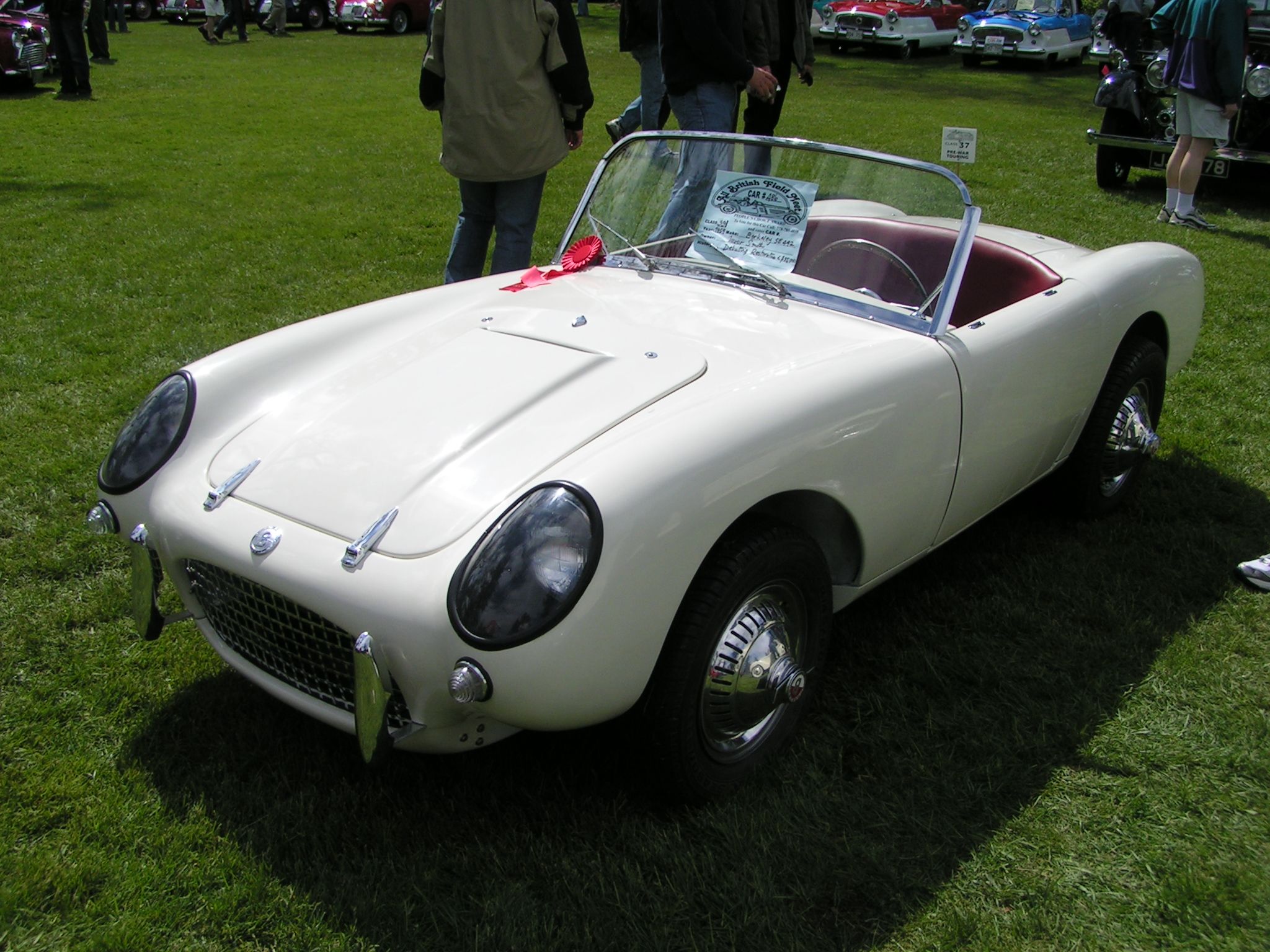 White 1959 Berkeley Sports SE492 roadster, front three-quarter view