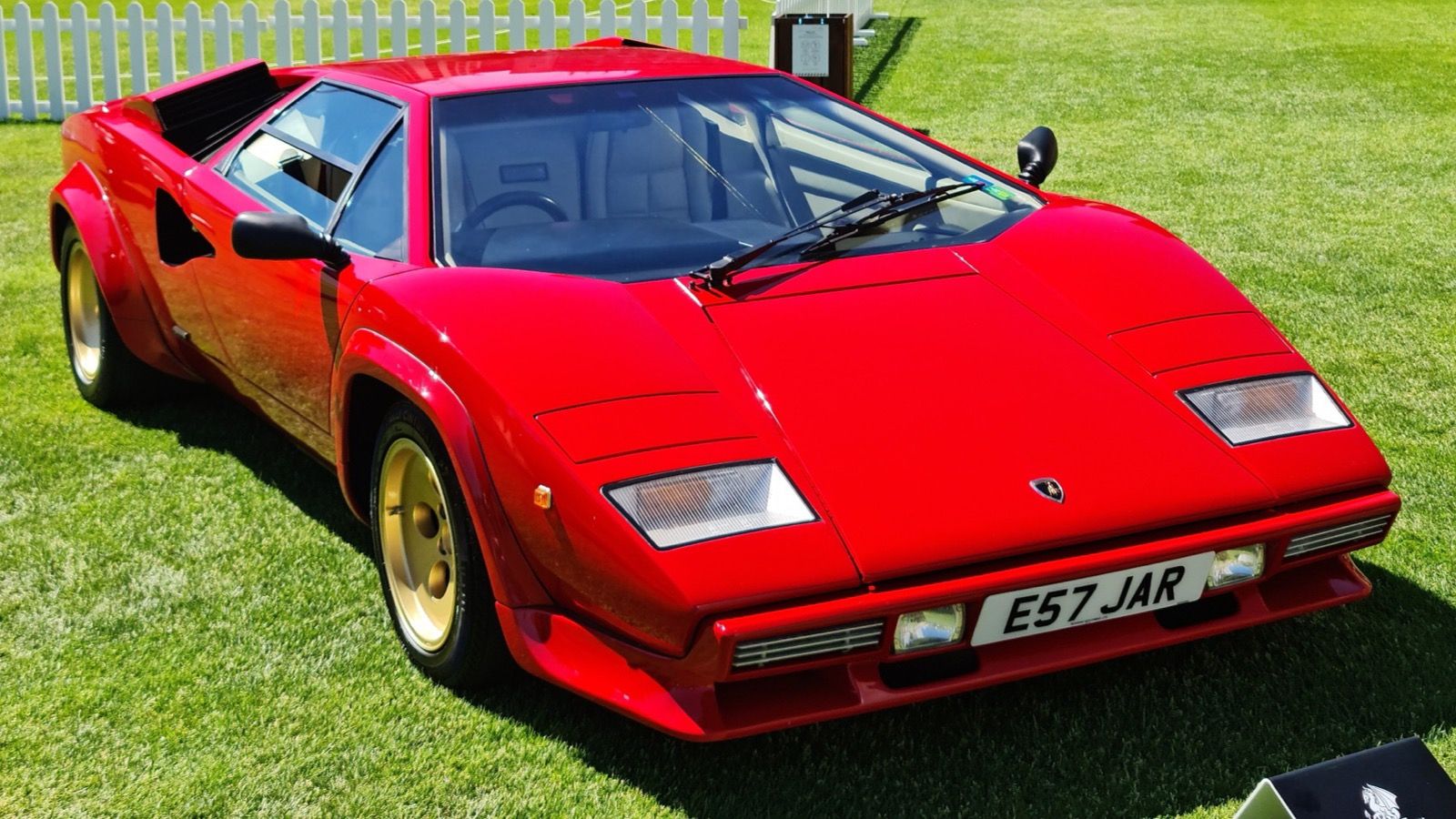 1987 Lamborghini Countach LP5000 Quattrovalvole, front three-quarter view
