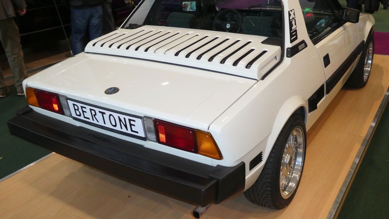 Bertone X1/9, front three-quarter view