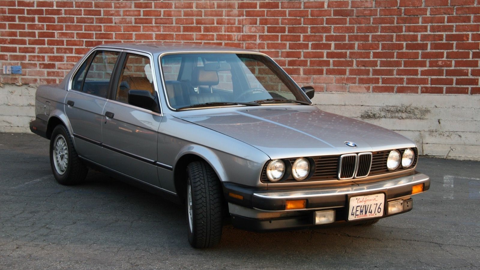1987 BMW 3 Series (E30, second generation) — 325, front three-quarter view