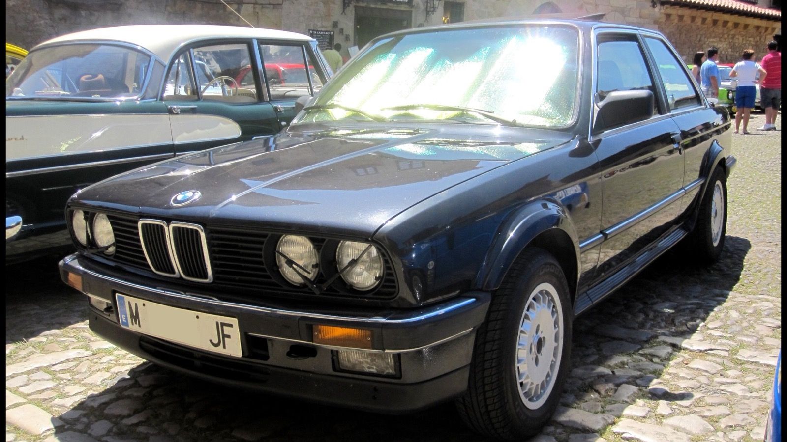 1988 BMW 3 Series (E30, second generation) — 325ix, front three-quarter view