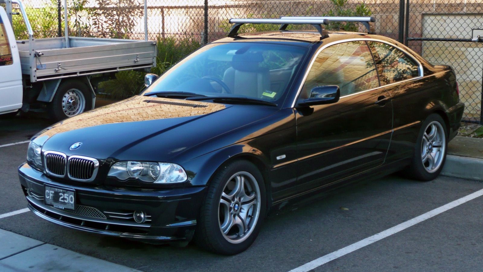 1999 BMW 3 Series E46 coupe, front three-quarter view