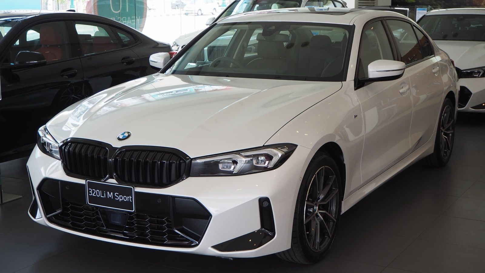 2023 BMW 320Li G28 Gran Sedan, front three-quarter view