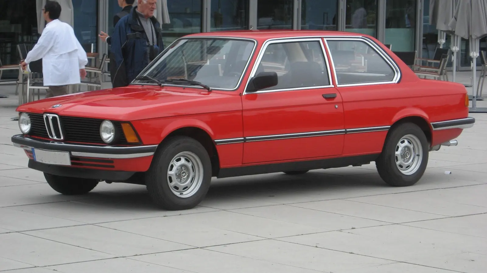 BMW 3 Series (E21), the first-generation compact sport sedan — front three-quarter view