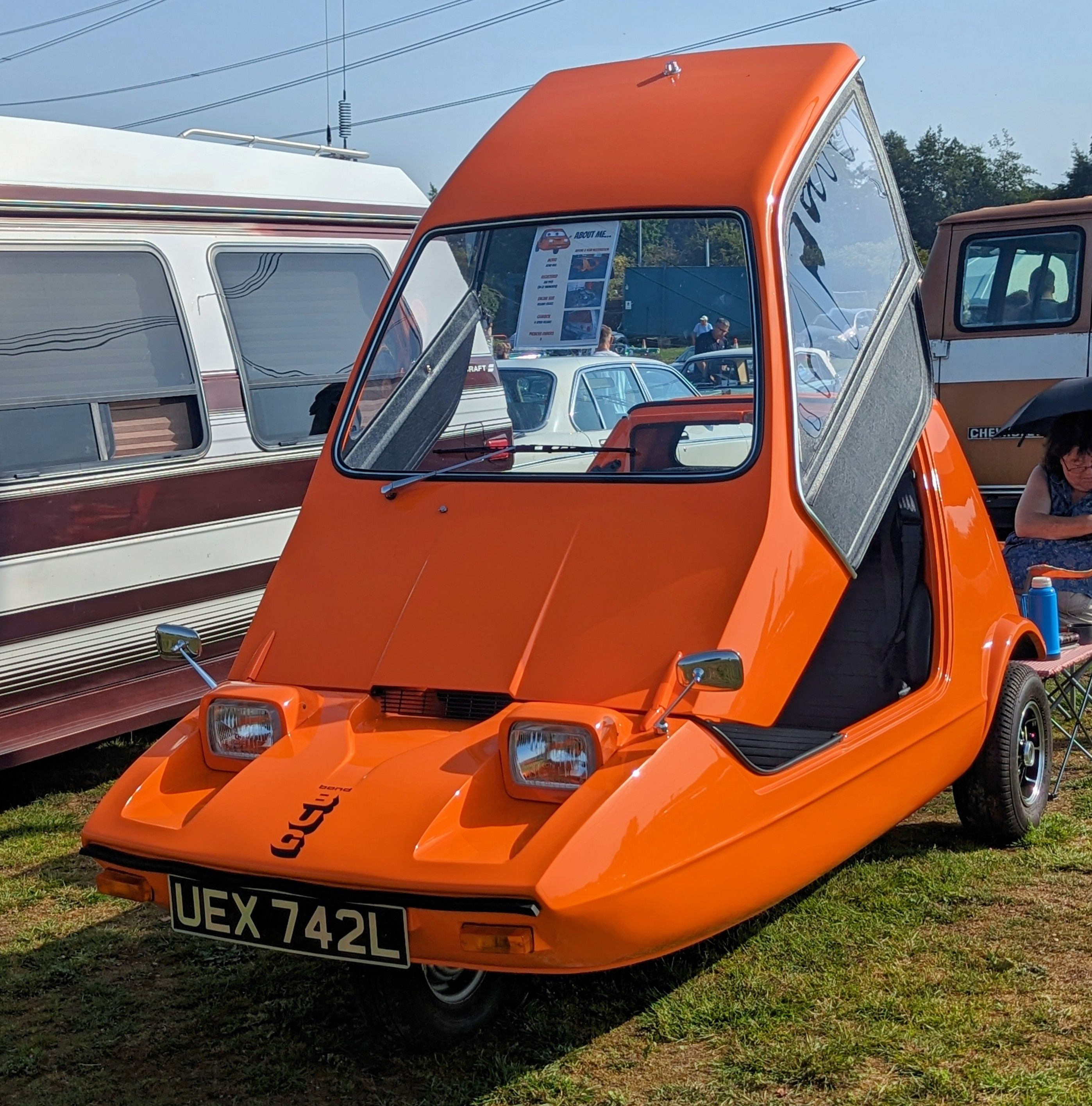 1973 Bond Bug 700 wedge-shaped three-wheeler, front three-quarter view