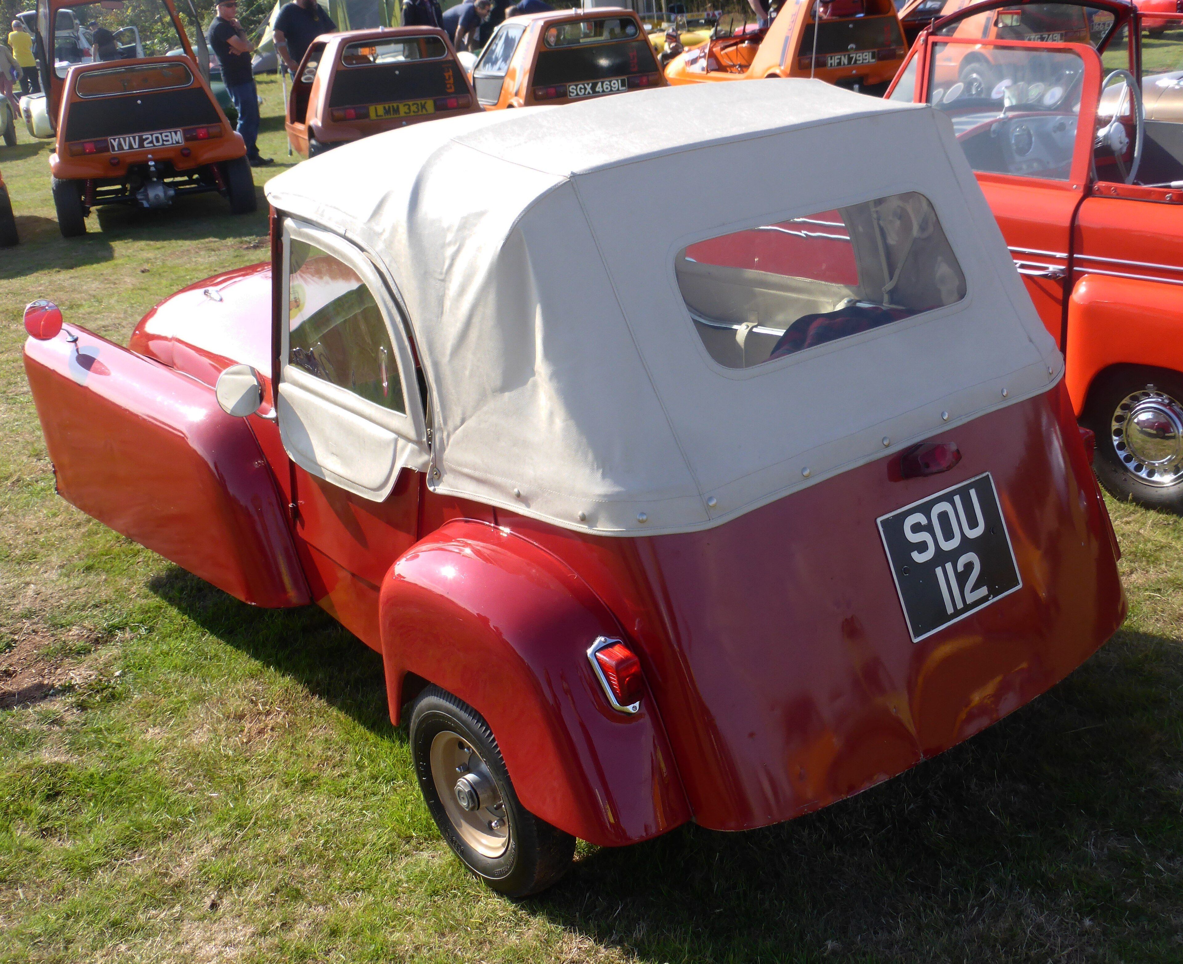 1957 Bond Minicar Mark D three-wheeler, front three-quarter view