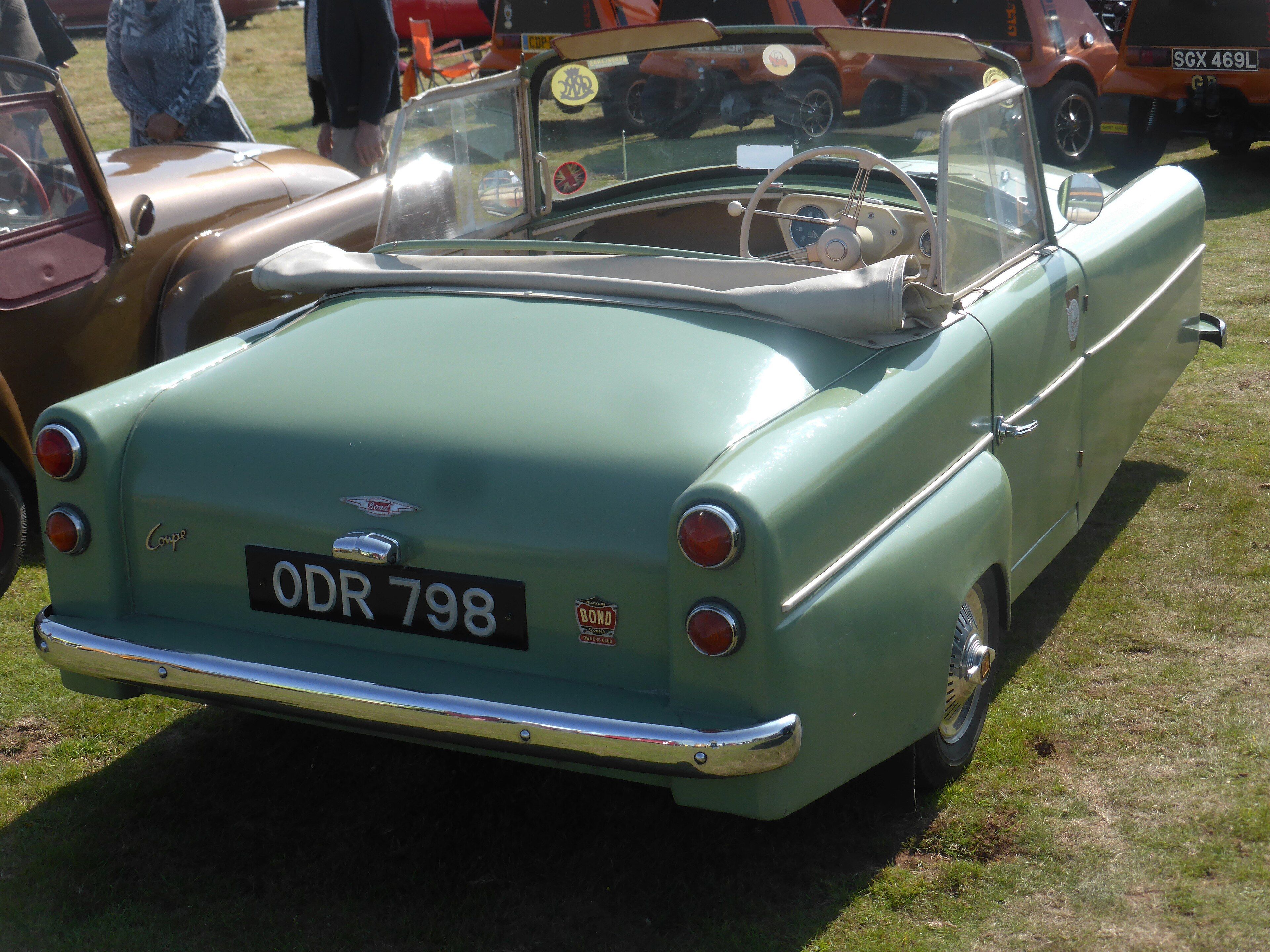 1958 Bond Minicar Mark E Coupé three-wheeler, front three-quarter view