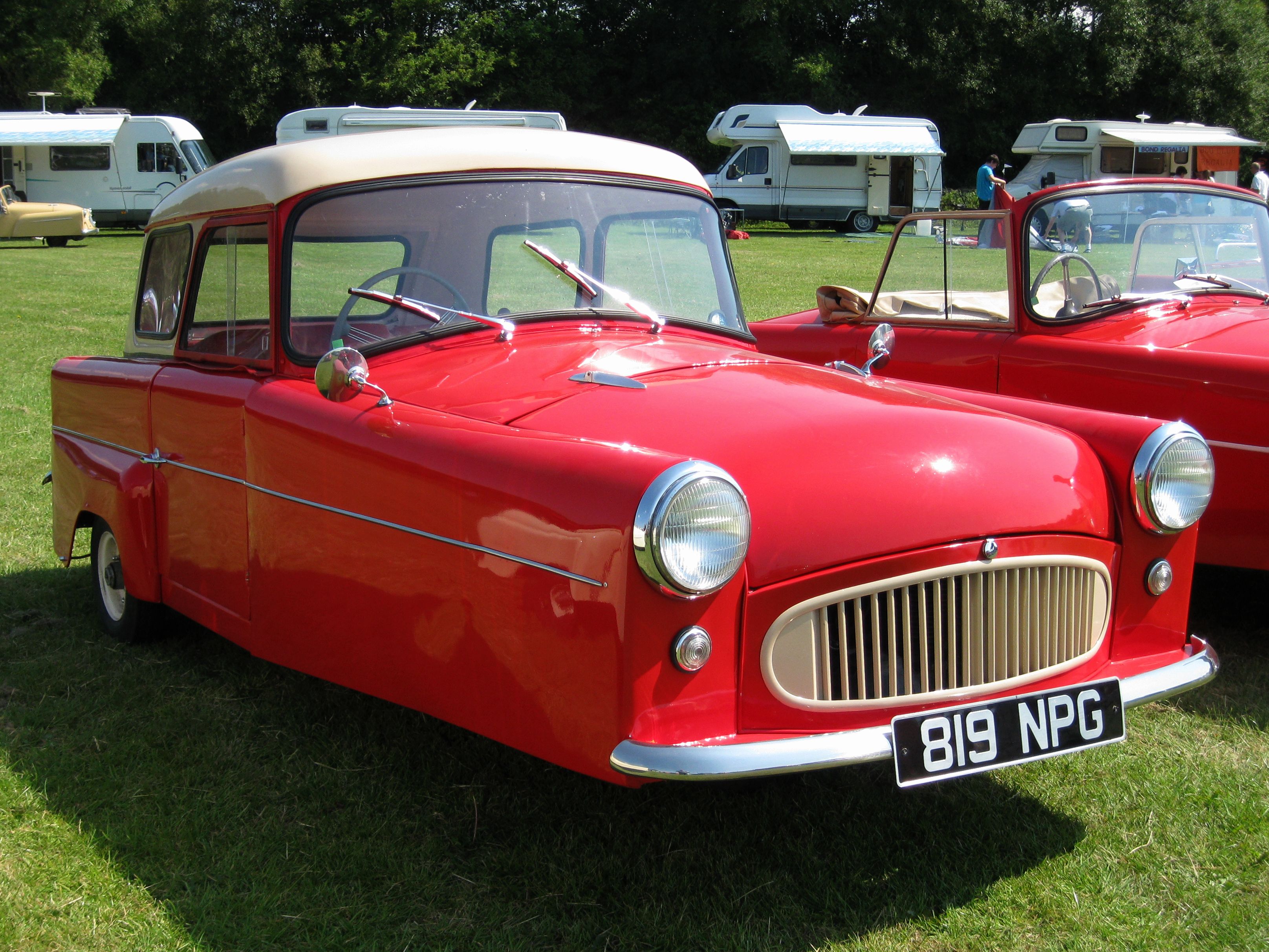 1960 Bond Minicar Mark F Family Saloon three-wheeler, front three-quarter view