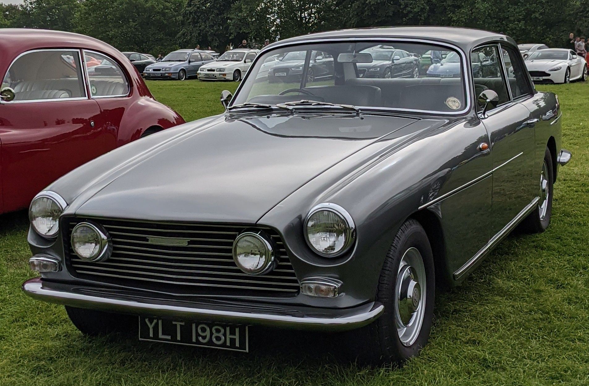 Grey 1970 Bristol 411 Series 1 saloon, front three-quarter view