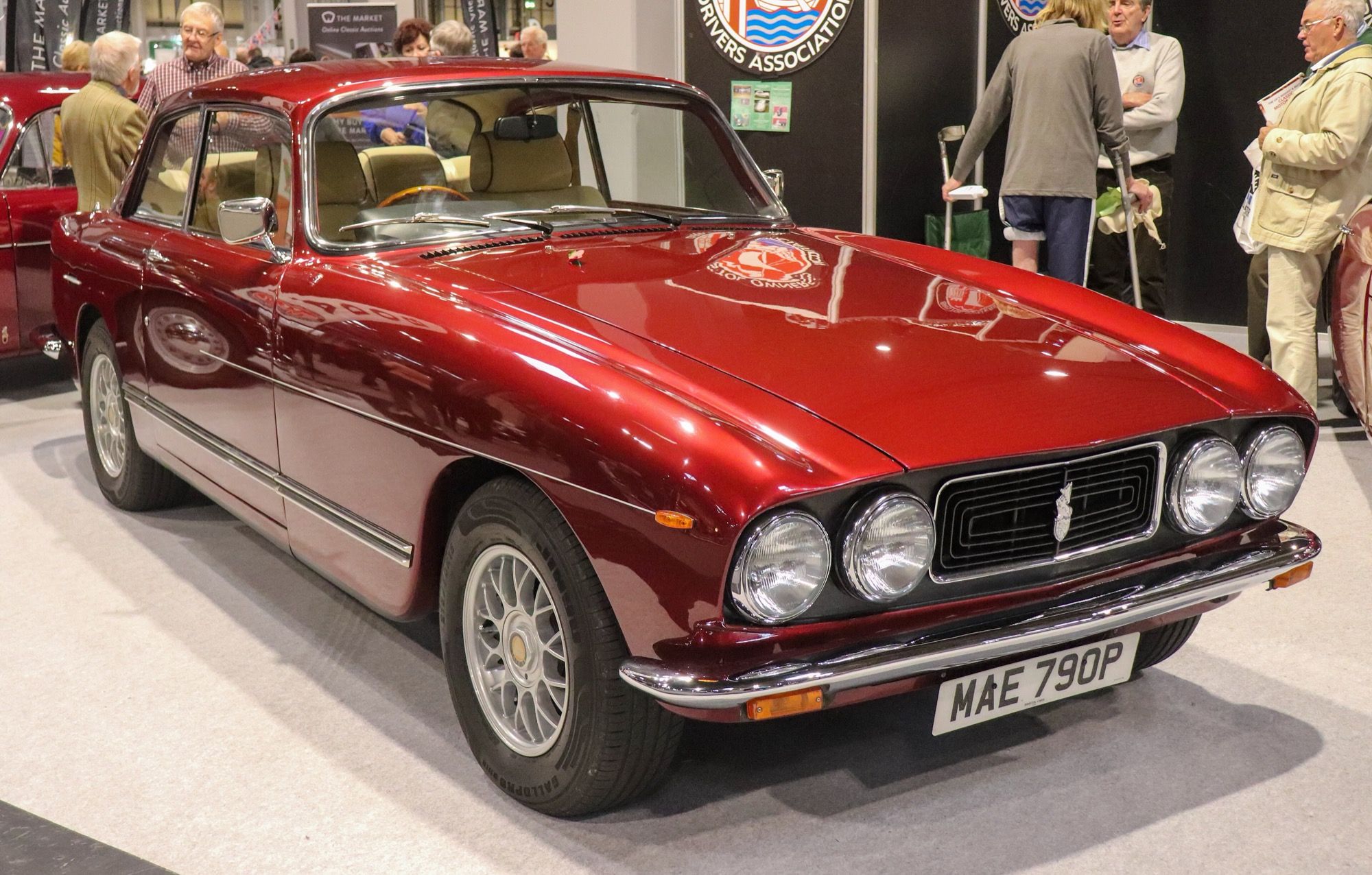 Red 1975 Bristol 411 Series 5 6.6 saloon, front three-quarter view