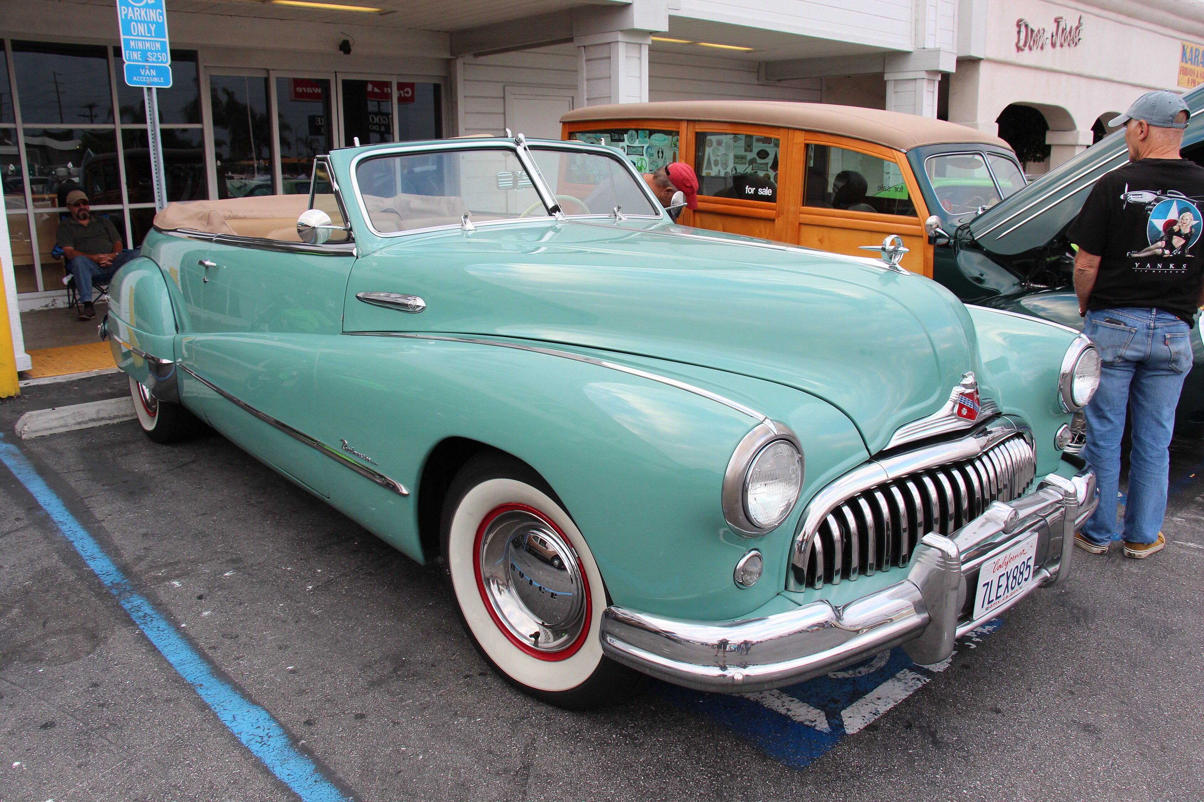 1947 Buick Roadmaster convertible, front three-quarter view