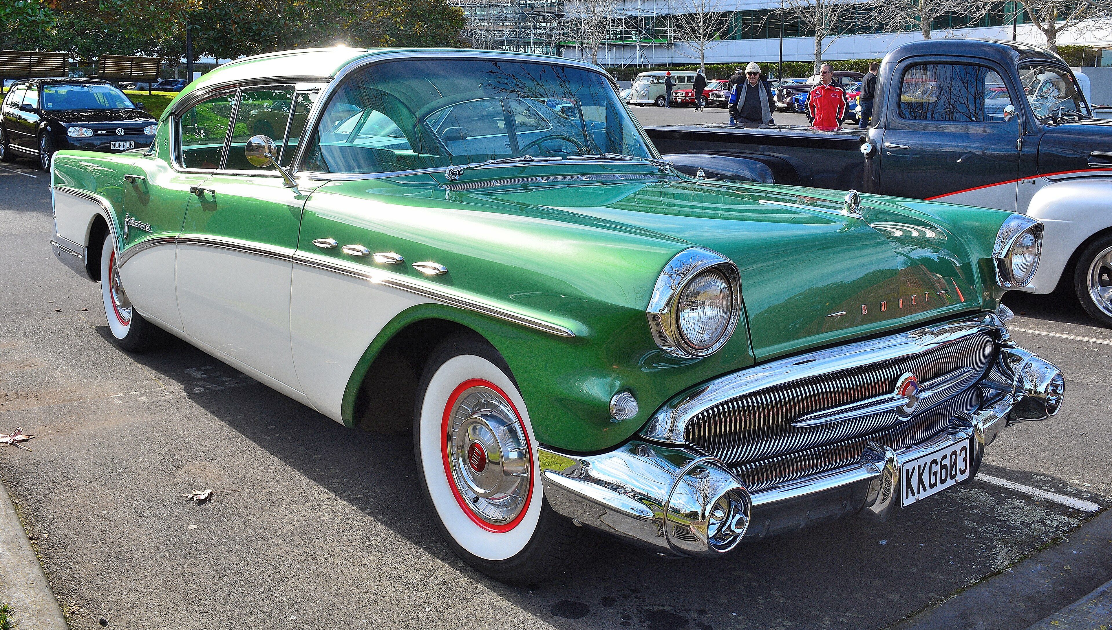 1957 Buick Roadmaster two-tone hardtop, front three-quarter view