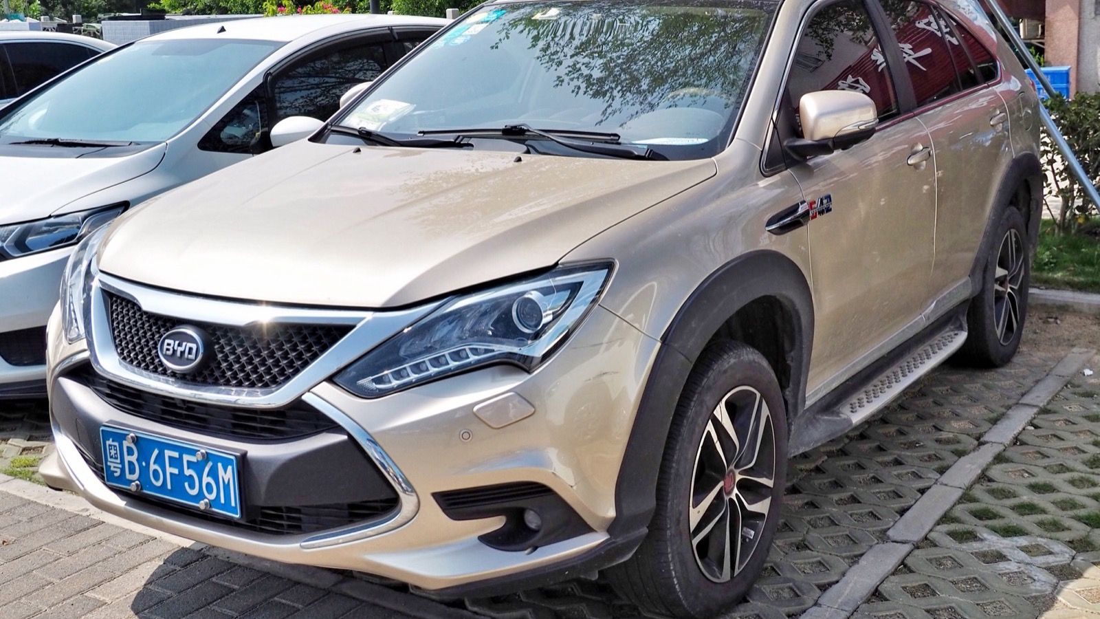 First-generation BYD Tang SUV, front three-quarter view