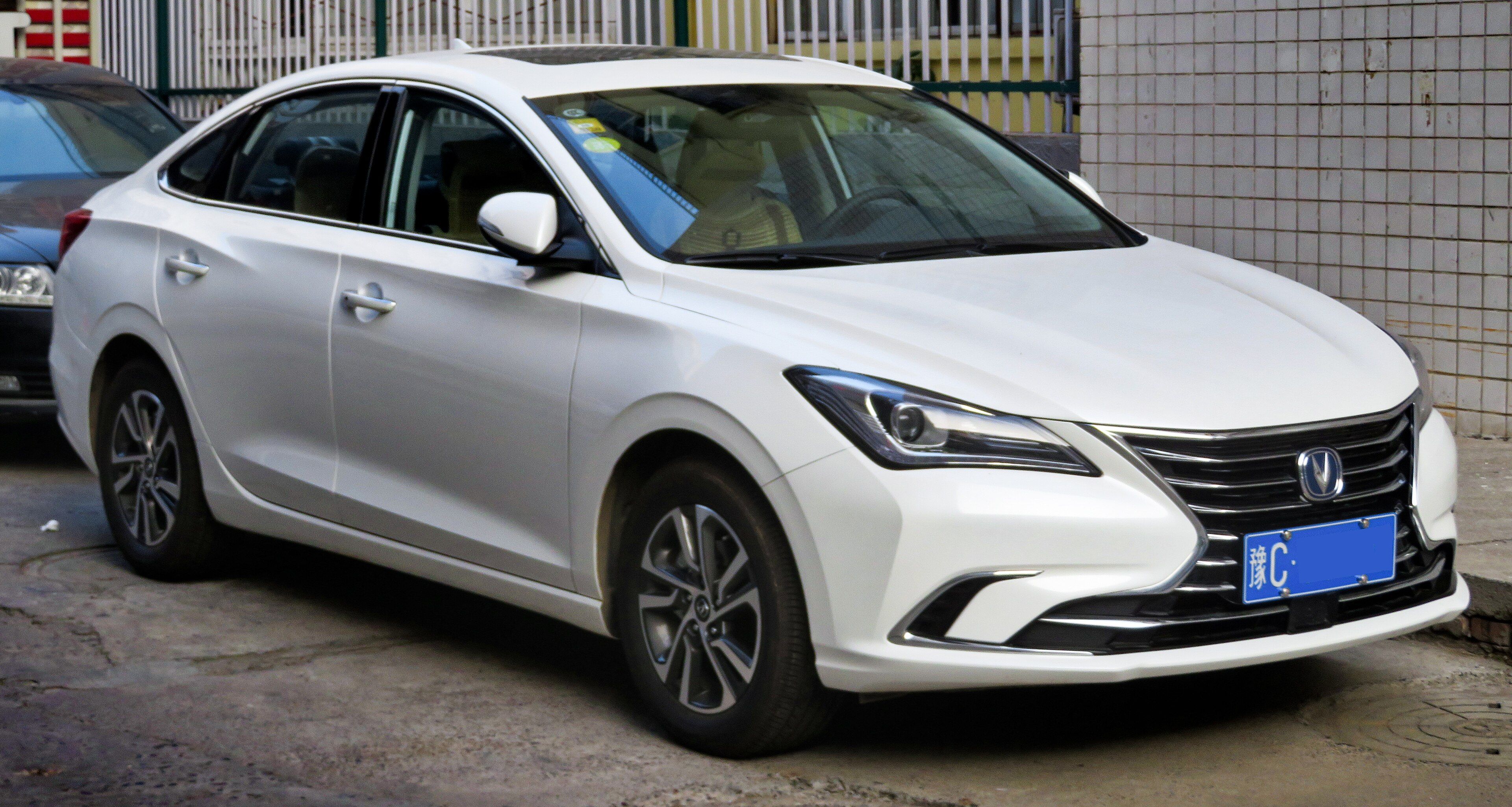 2018 Changan Eado 1.6L compact sedan, front three-quarter view