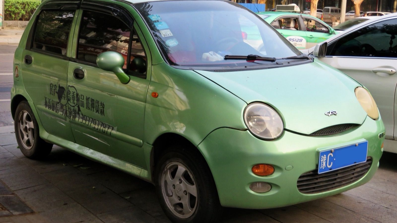 2010 Chery QQ3 (QQ311) hatchback, front three-quarter view