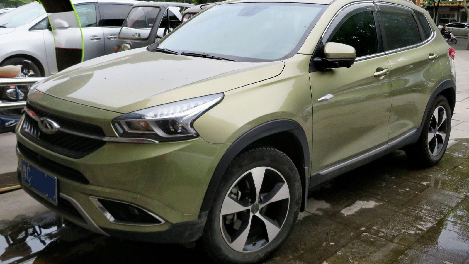 Green 2017 Chery Tiggo 7 compact SUV, front three-quarter view