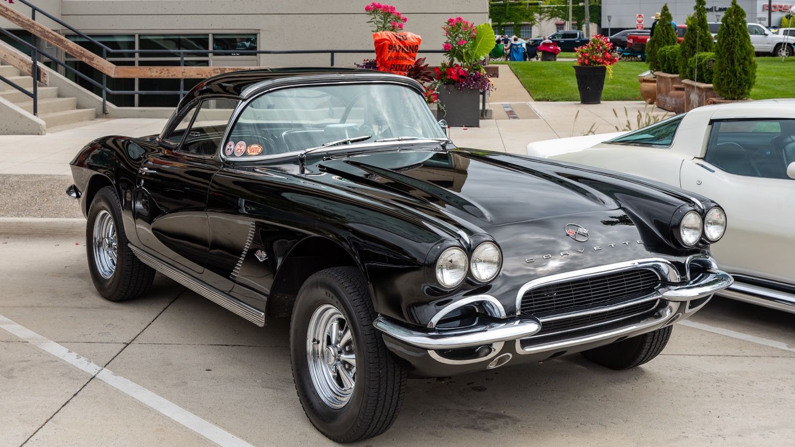 1962 Chevrolet Corvette, C1 first generation — black hardtop coupe, front three-quarter view