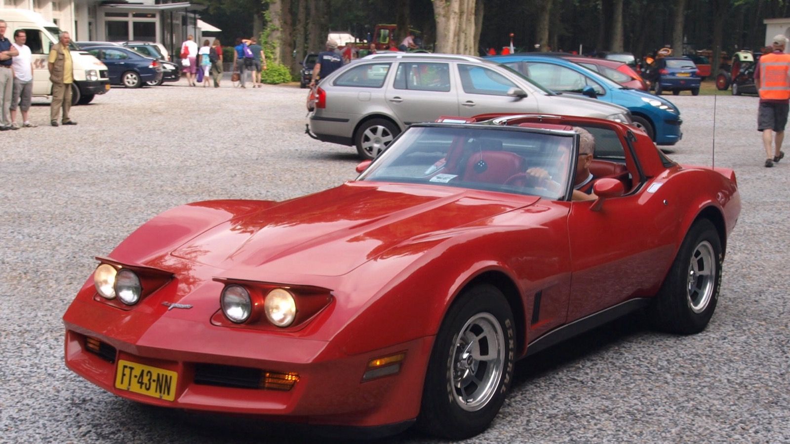 1981 Chevrolet Corvette, C3 third generation — red coupe, front three-quarter view