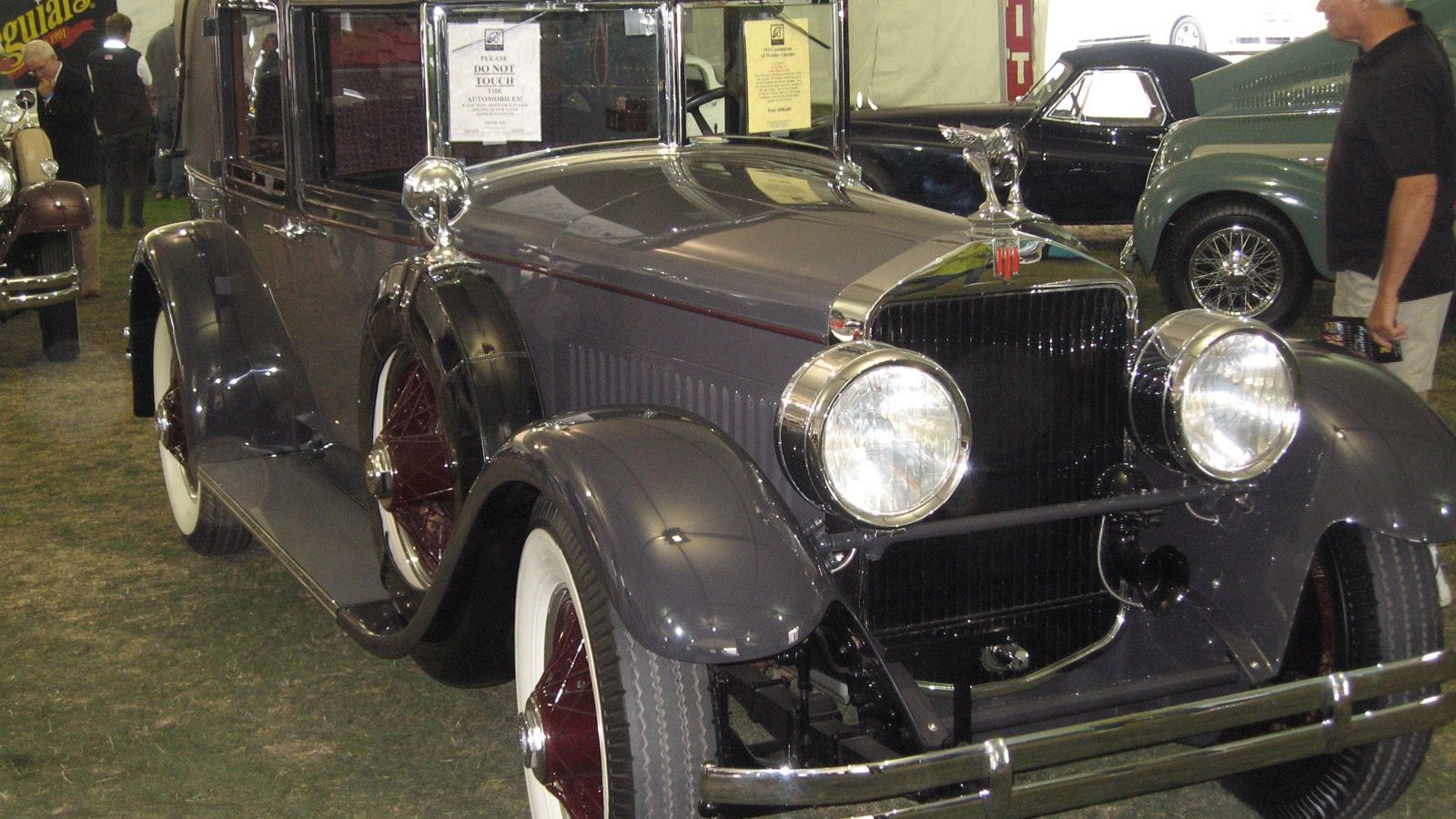 1929 Cunningham Series V-7 open-drive limousine, front three-quarter view