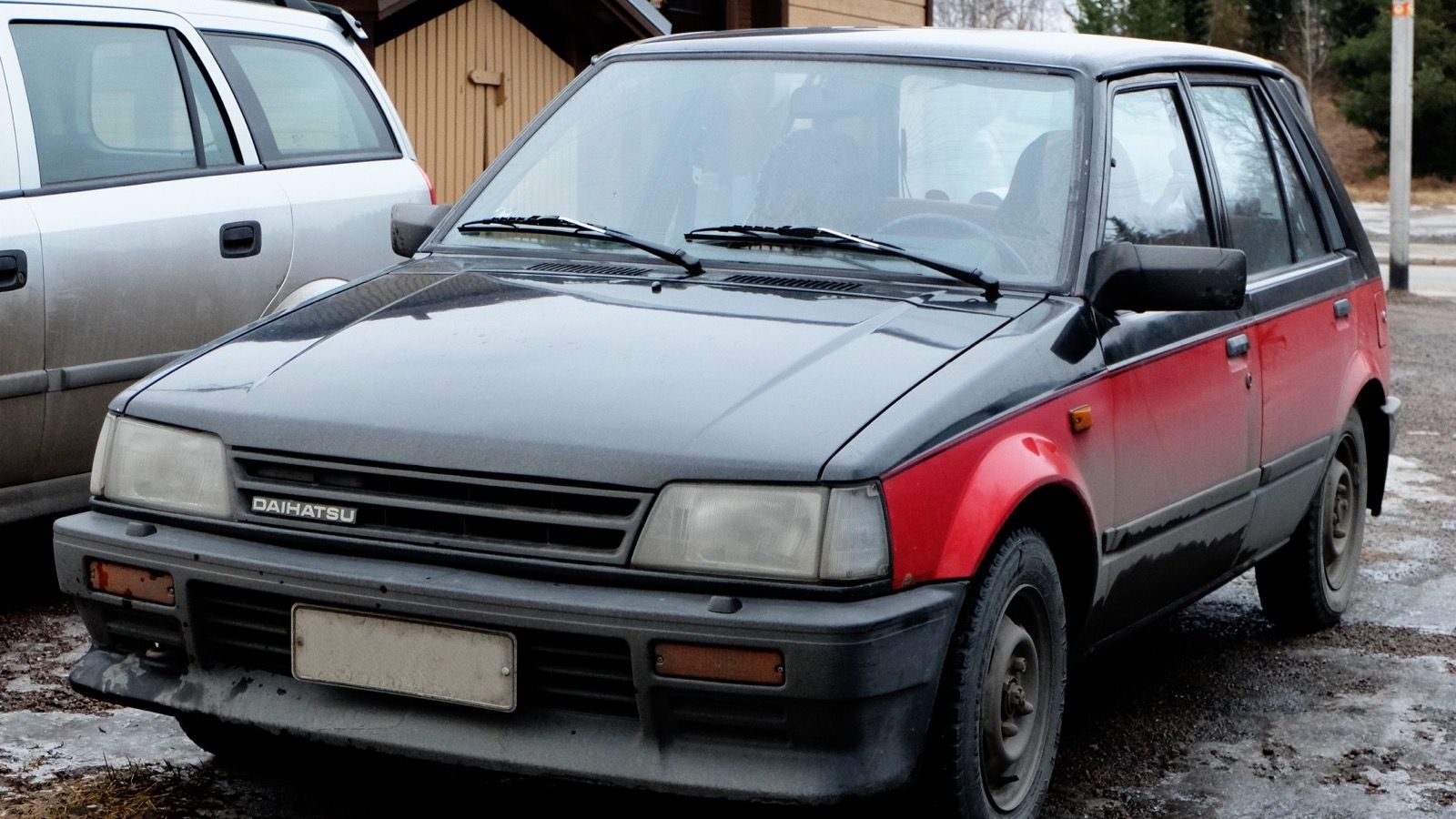 1986 Daihatsu Charade G11 Turbo, front three-quarter view