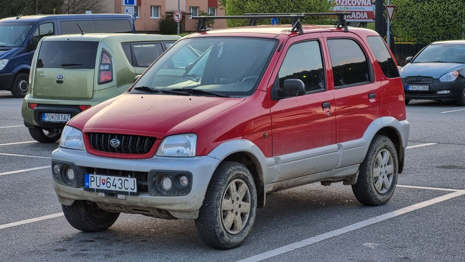 1997 Daihatsu Terios, front three-quarter view