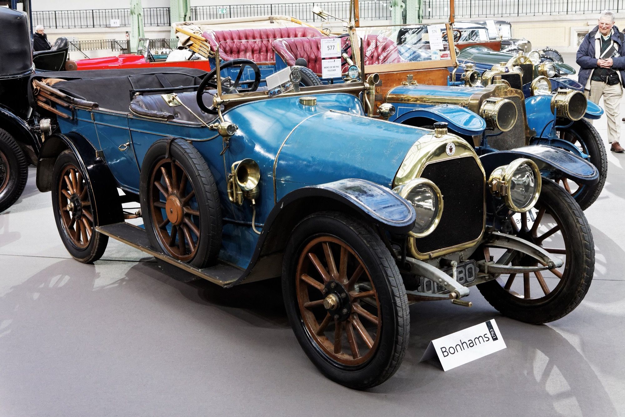 Blue 1914 Darracq Type V14 16 HP torpédo tourer, front three-quarter view