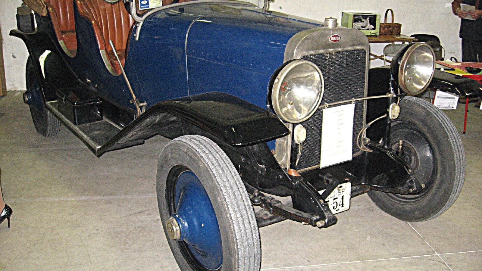 Diatto 20-DA tourer, front three-quarter view