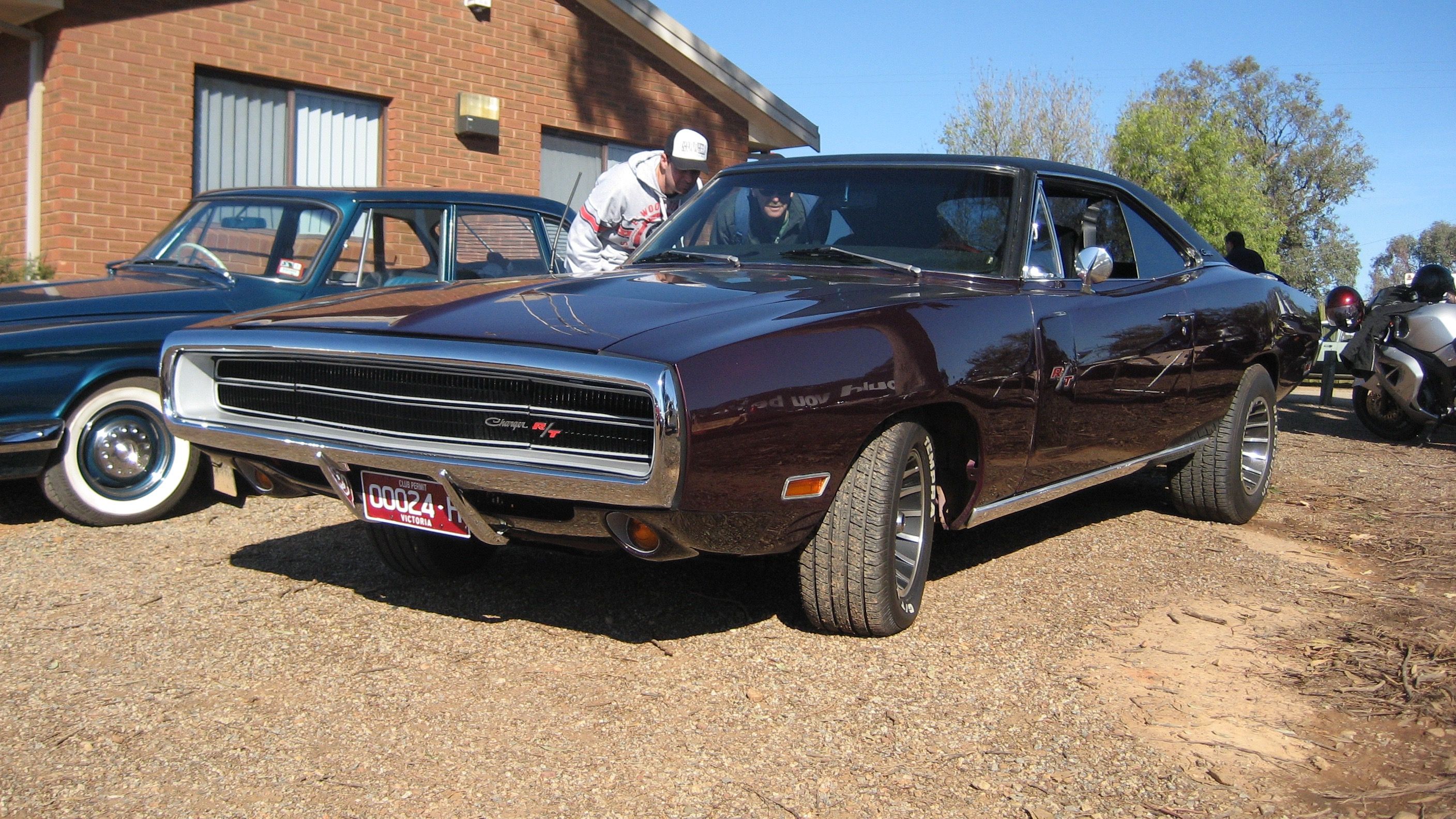 1970 Dodge Charger R/T — B-body hardtop, front three-quarter view