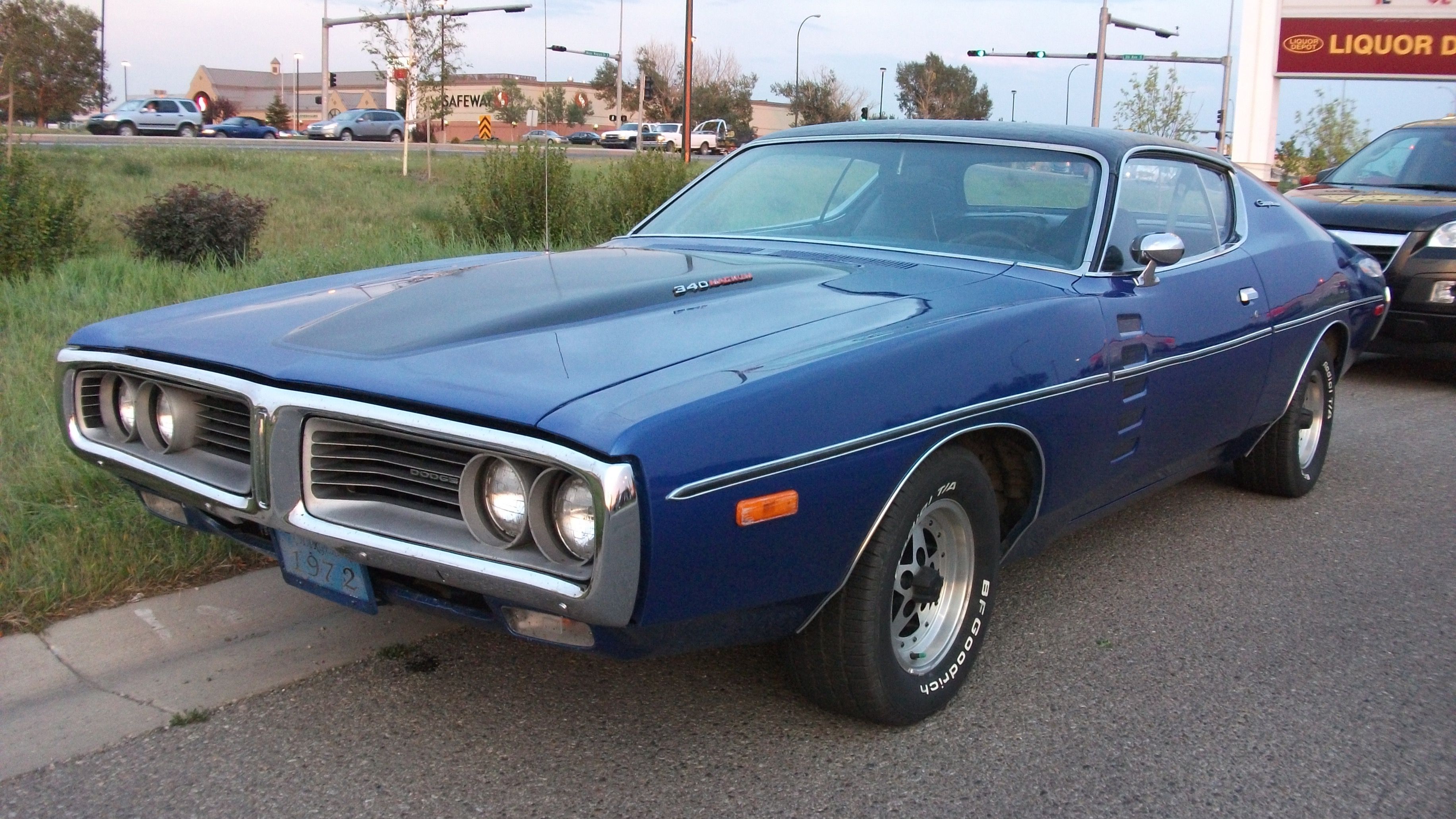 1972 Dodge Charger Rallye — fuselage B-body, front three-quarter view
