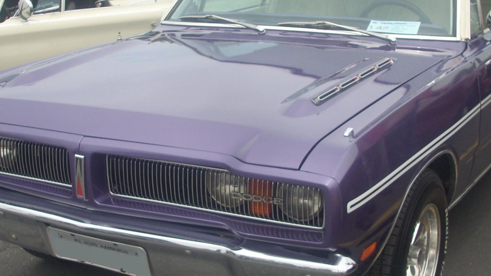 1976 Dodge Charger — personal-luxury B-body coupe, front three-quarter view