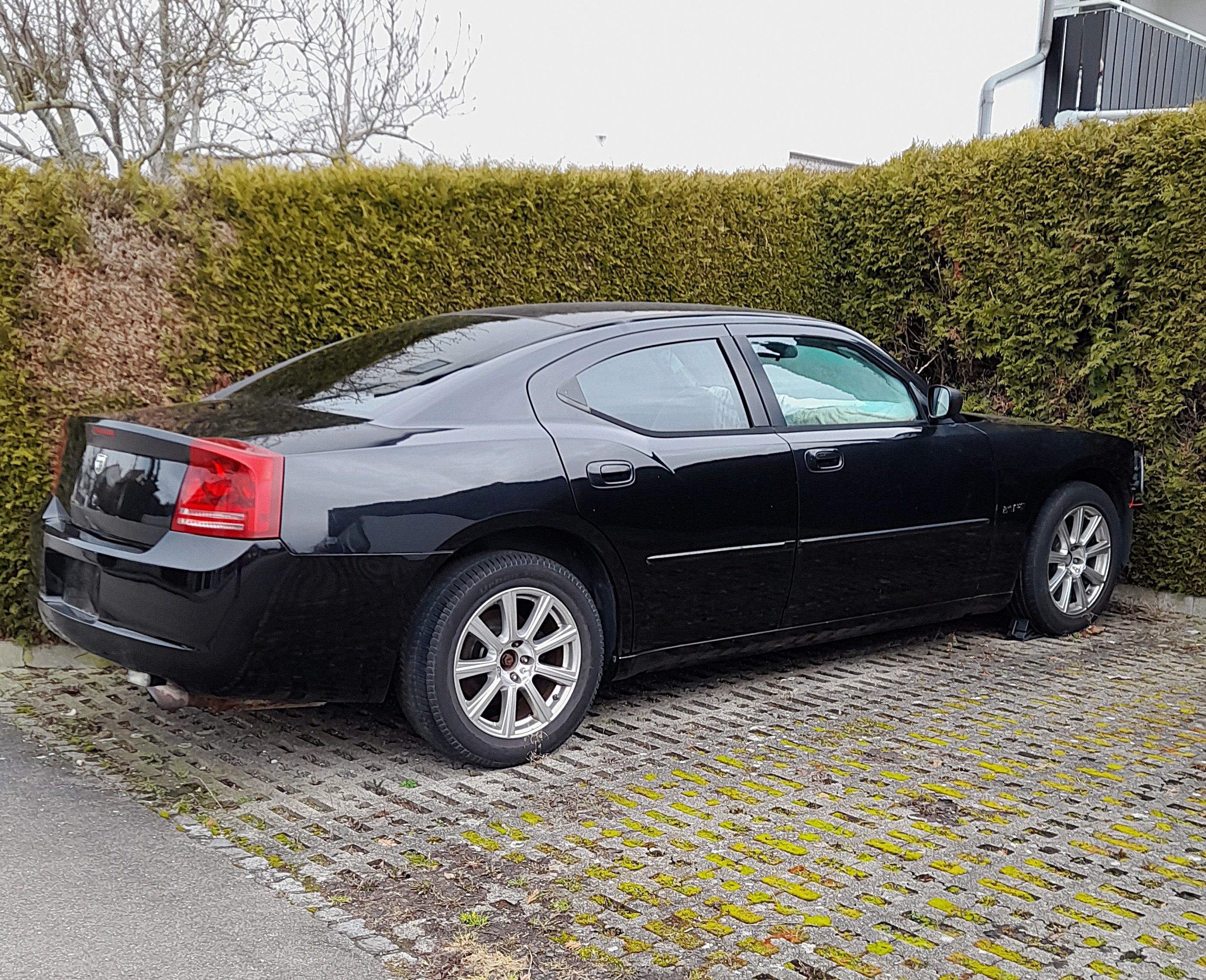 2005 Dodge Charger sedan