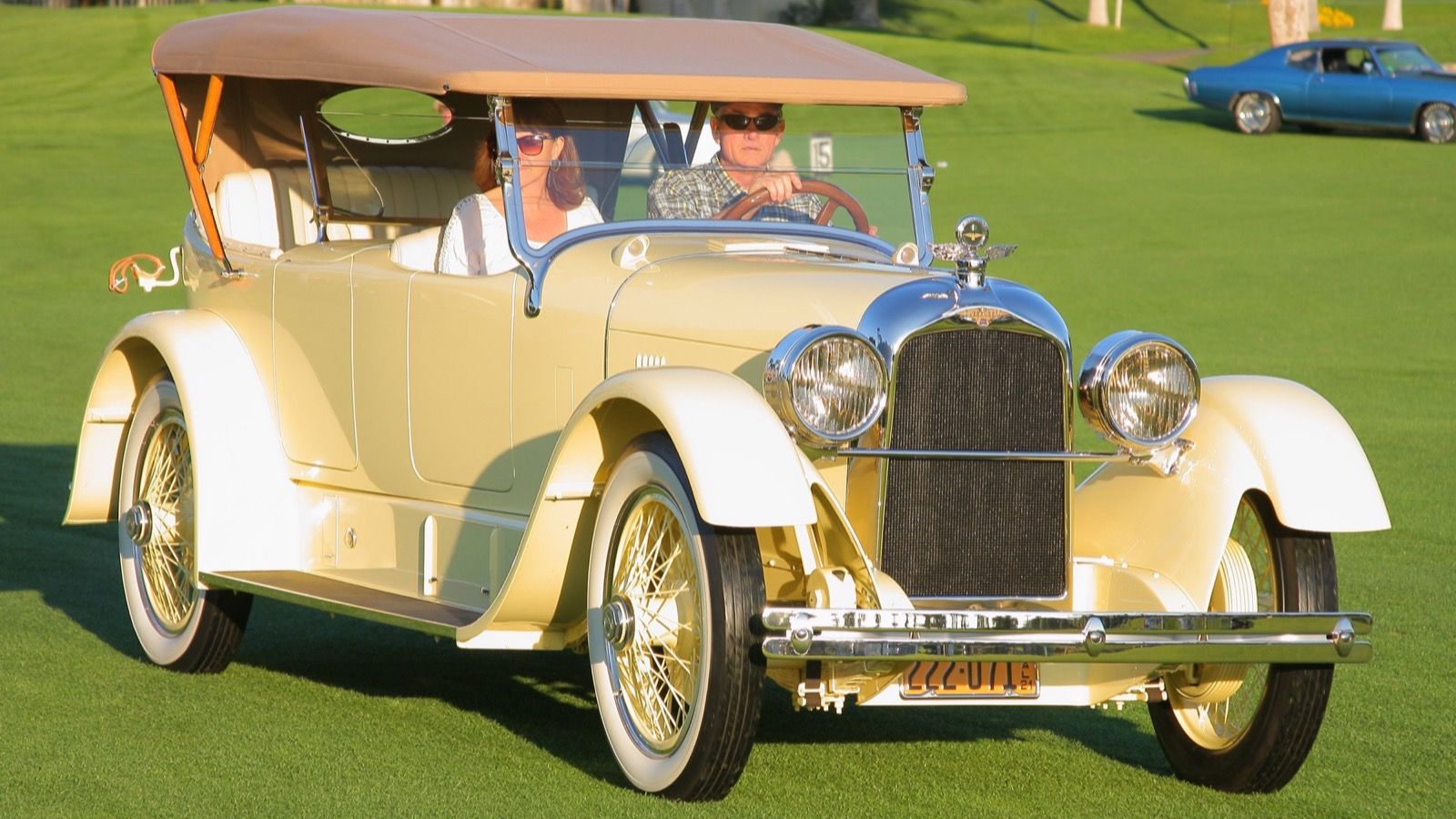Cream 1922 Duesenberg Model A dual-cowl phaeton by Fleetwood, front three-quarter view