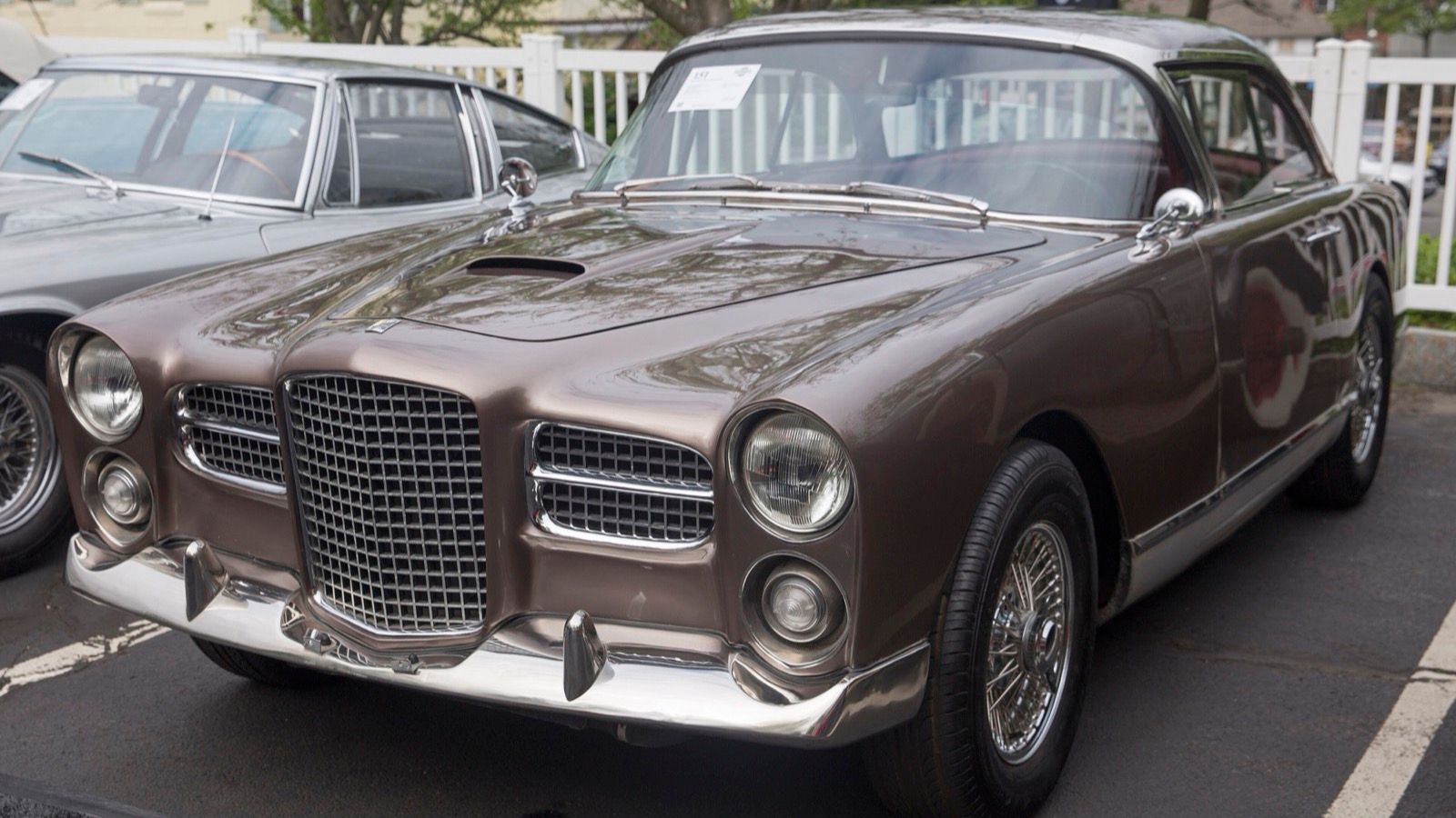 Rose metallic 1960 Facel Vega HK500 coupé, front three-quarter view