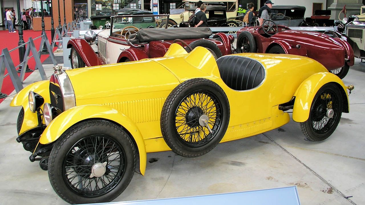 1925 FN 1300 Sport, yellow, side profile view