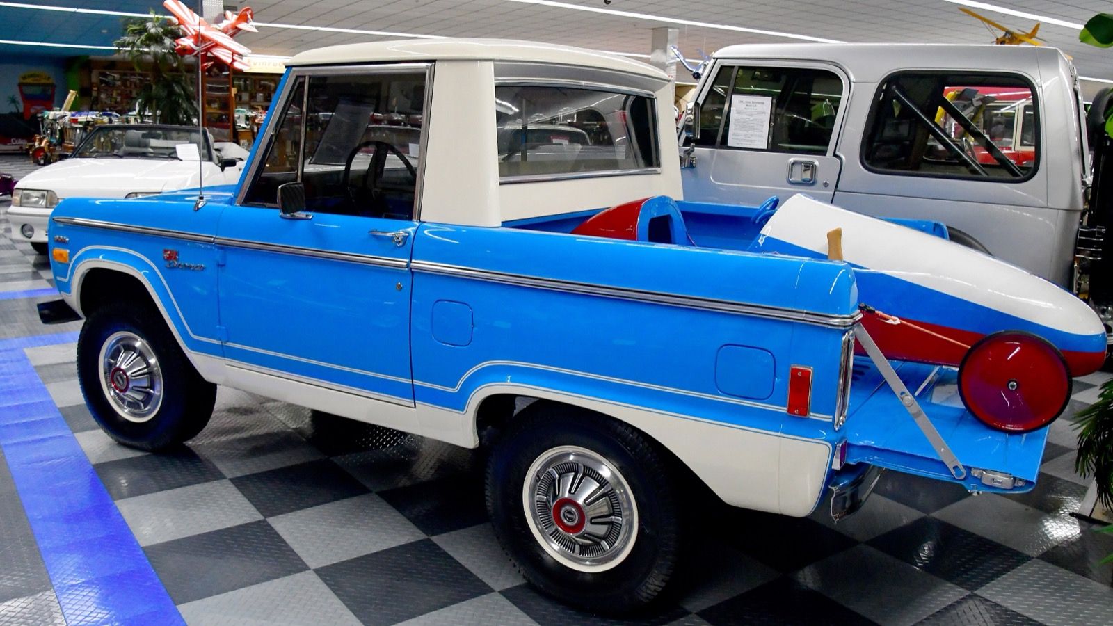 1977 Ford Bronco, final first-generation compact 4x4 — front three-quarter view