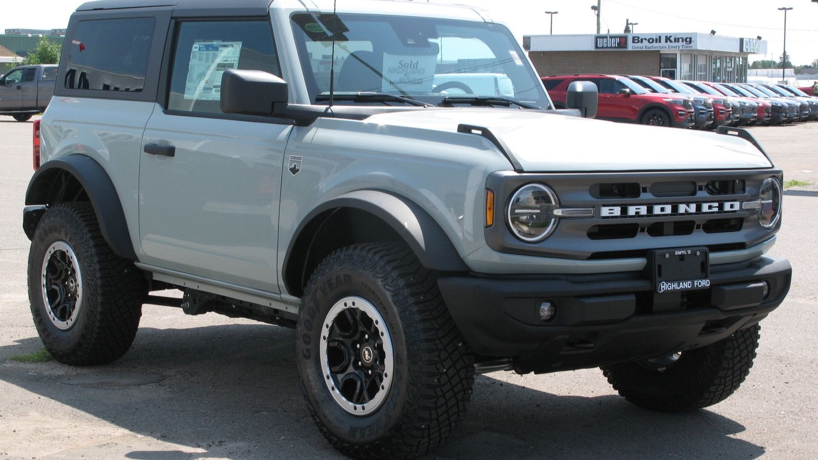 2021 Ford Bronco Big Bend, sixth-generation modern revival — front three-quarter view
