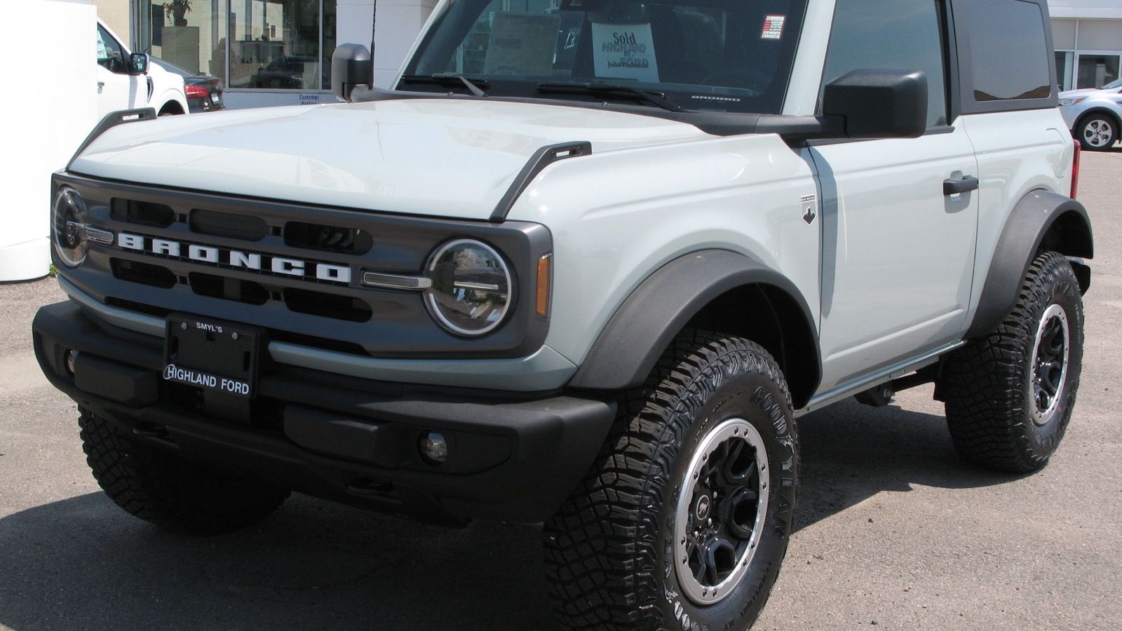 2021 Ford Bronco Big Bend, sixth-generation modern revival — front three-quarter view