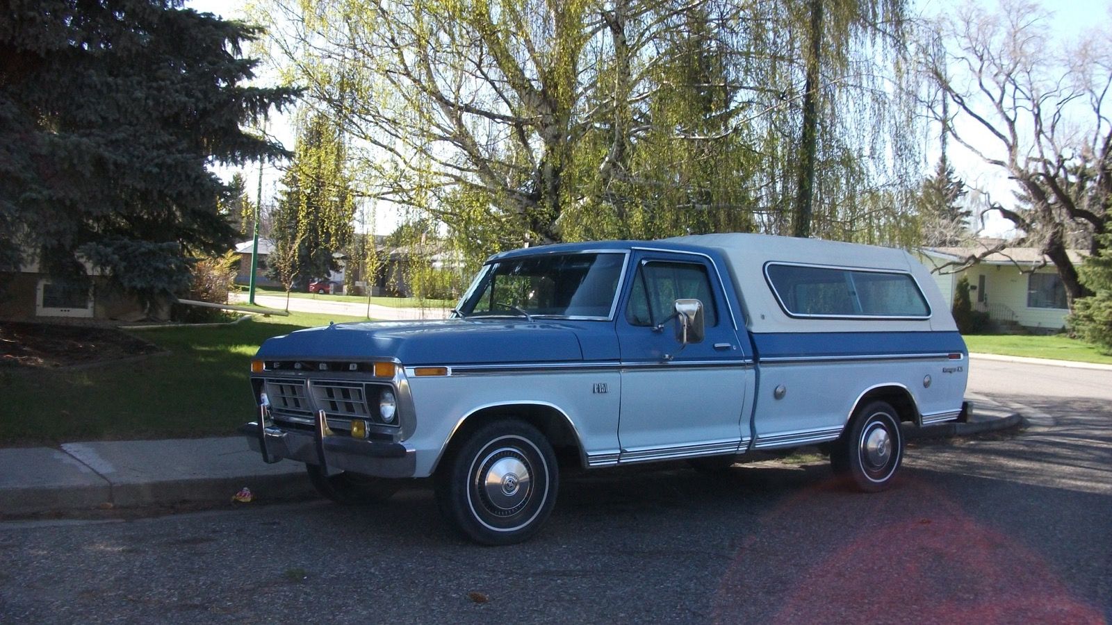 1976 Ford F-150 xlt pickup truck, front three-quarter view