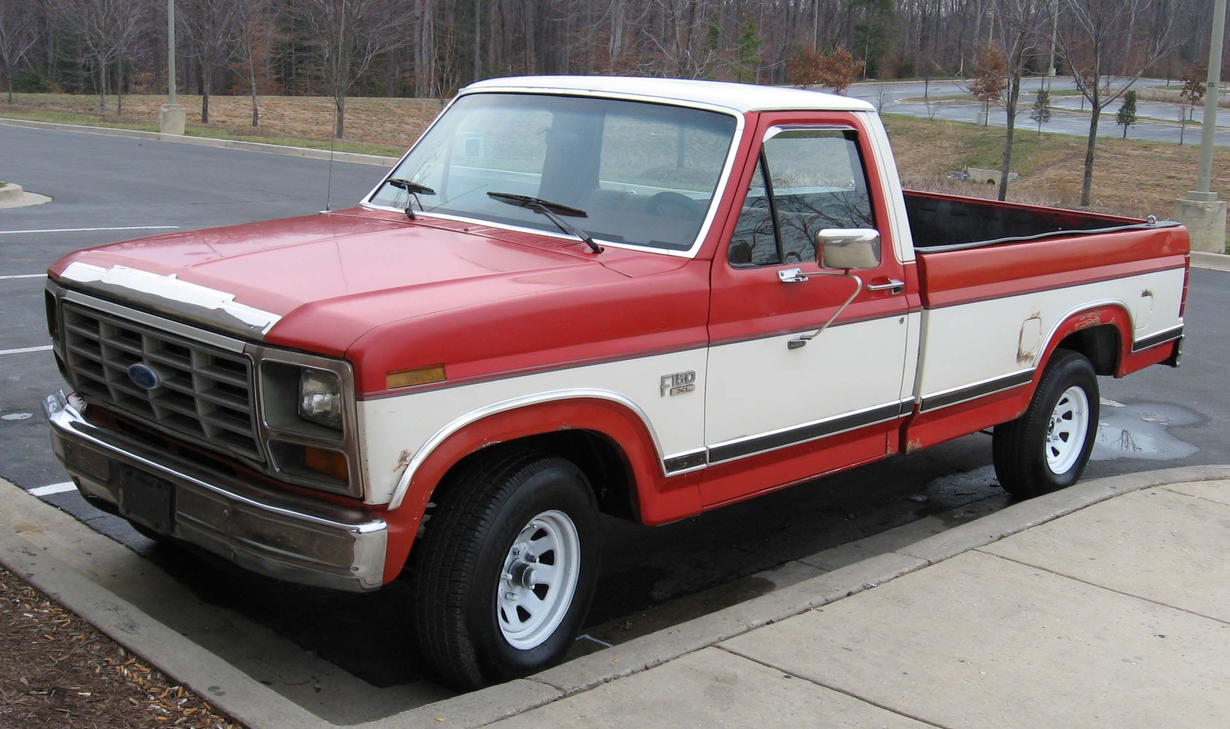 1982–1986 Ford F-150 XL pickup, front three-quarter view